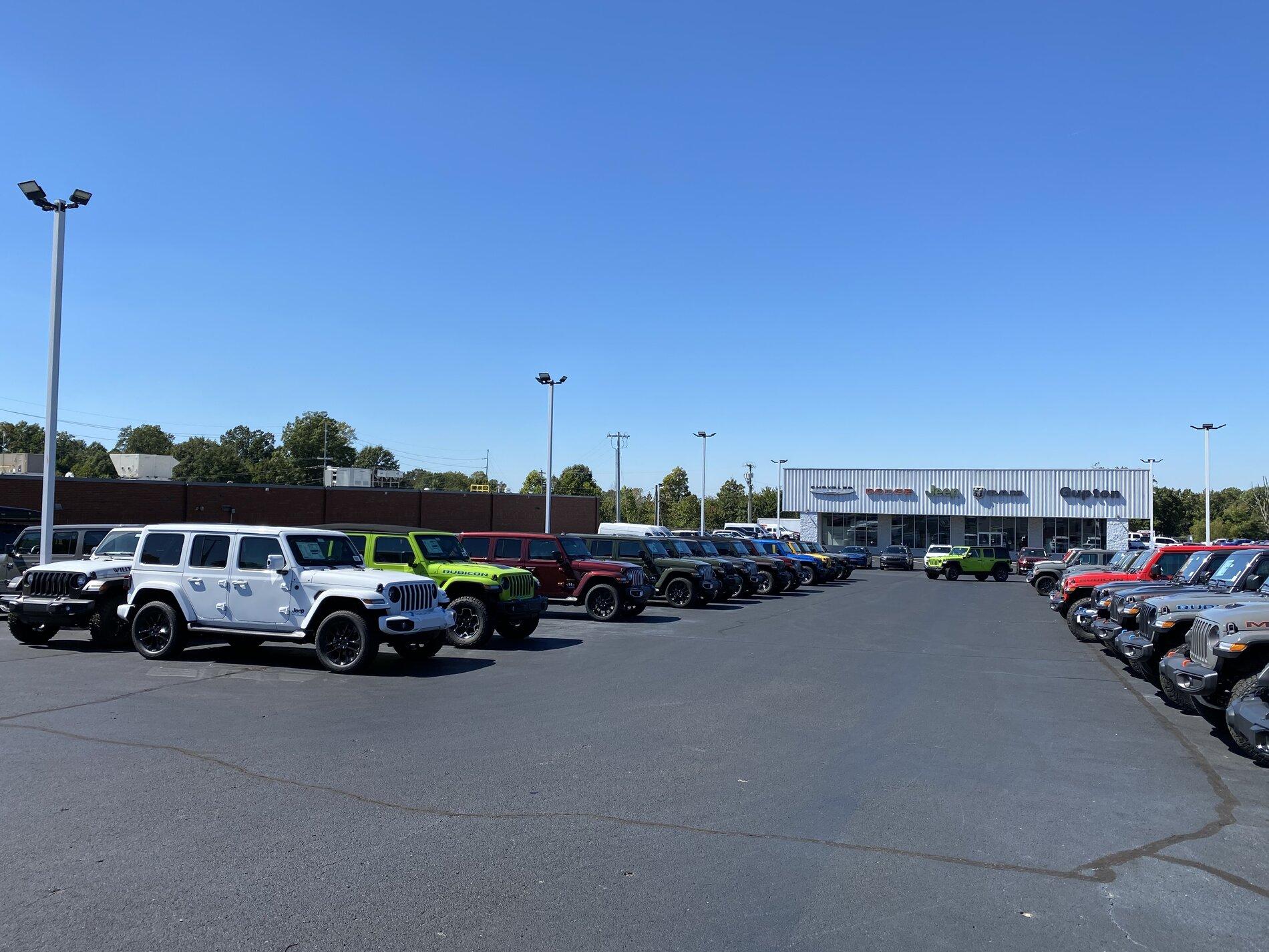 Jeep Gladiator Gupton Motors up to 8% below invoice E01F9E87-8F83-4E04-AF5A-3B1E300E396C