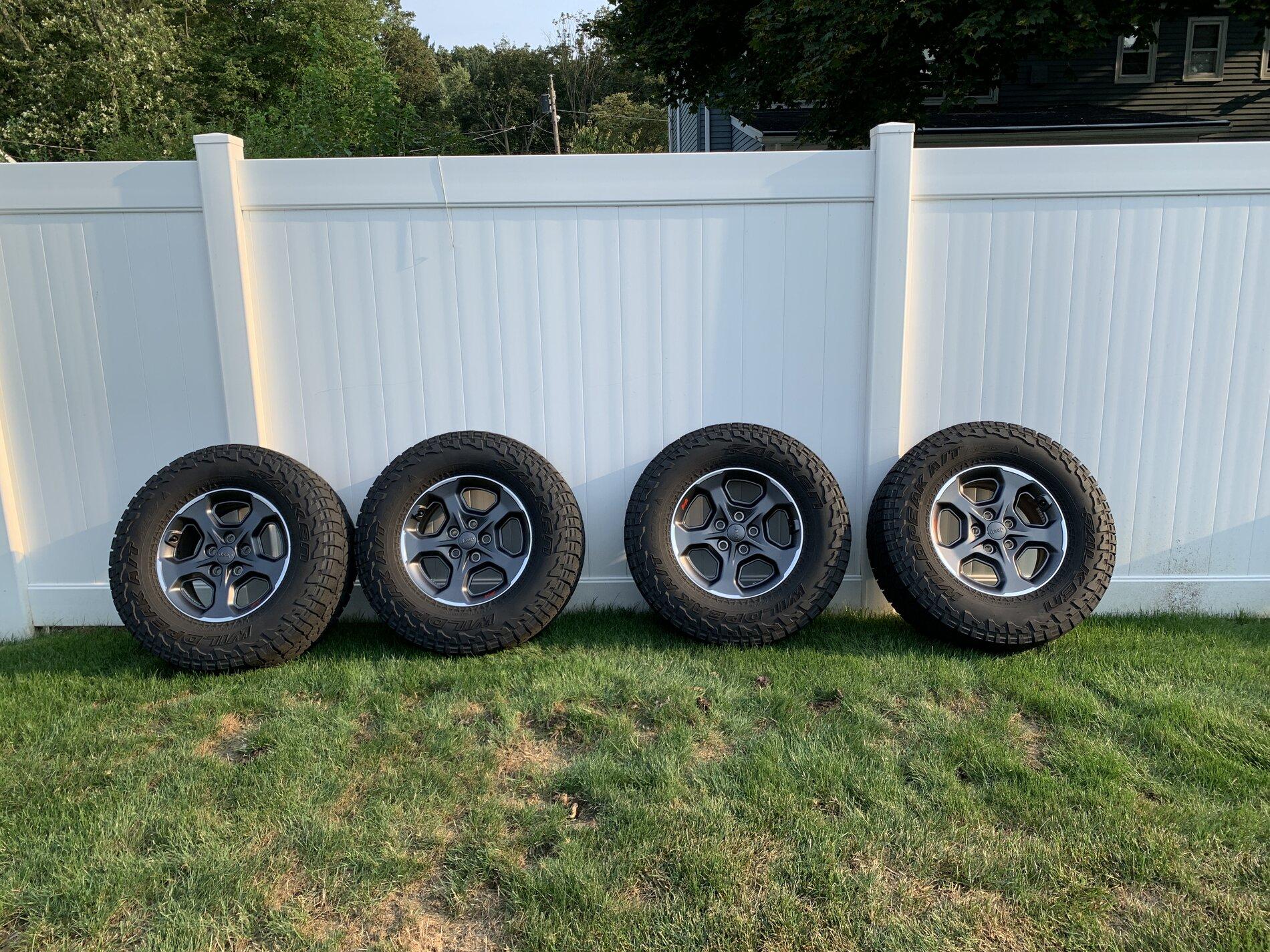 Jeep Gladiator 2020 Rubicon Wheels/Falken AT3W tires 20210912_210620824_iOS