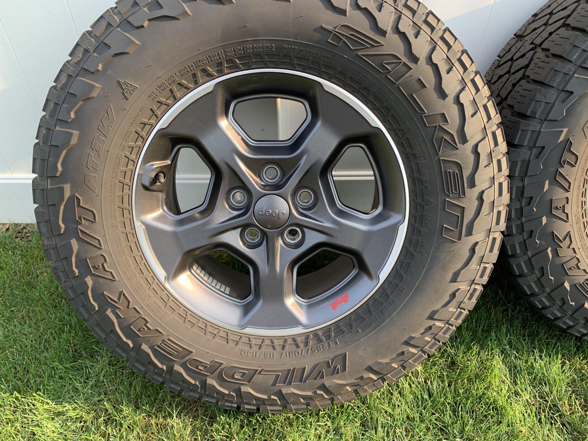 Jeep Gladiator 2020 Rubicon Wheels/Falken AT3W tires 20210912_210625462_iOS