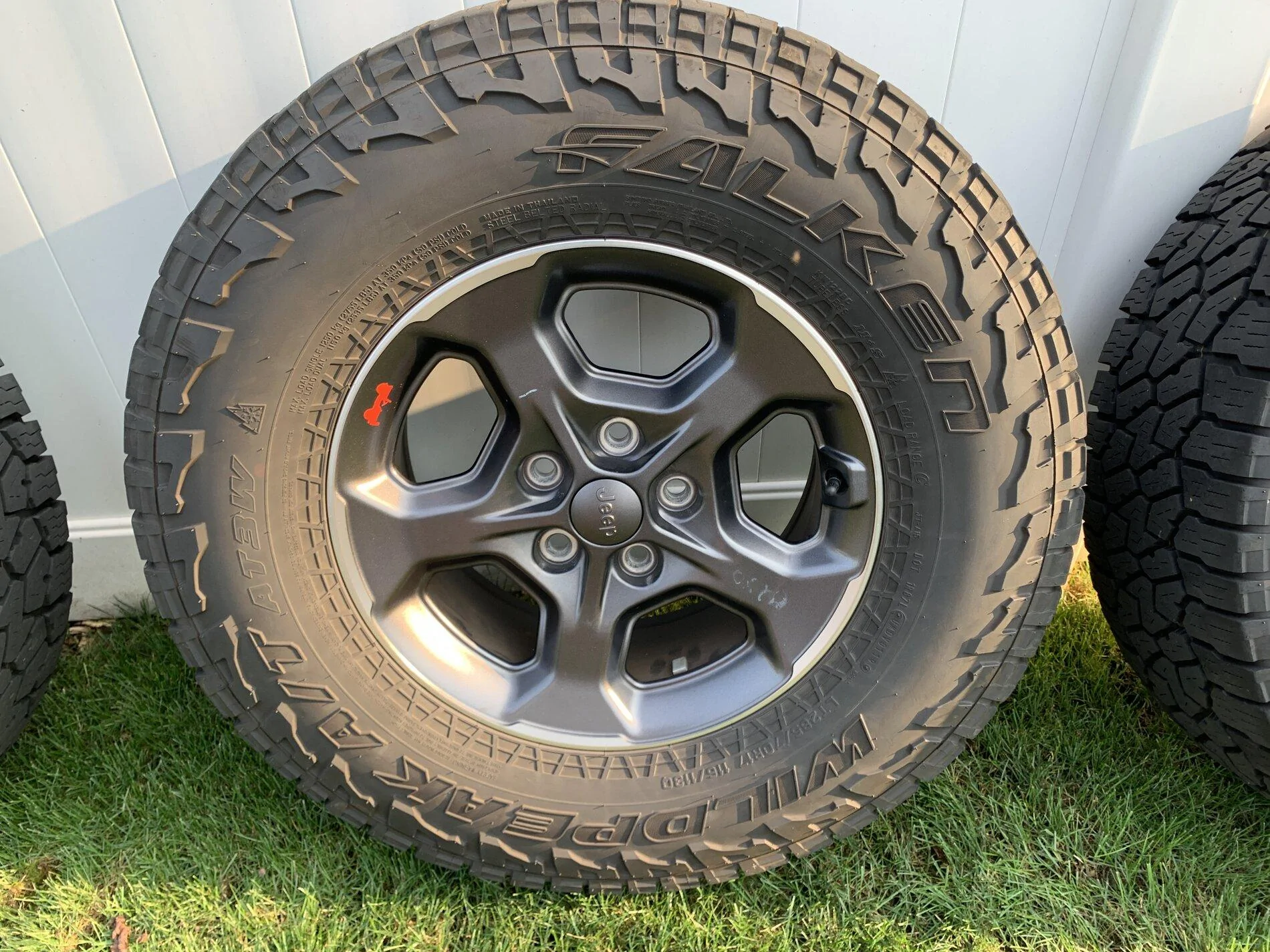 Jeep Gladiator 2020 Rubicon Wheels/Falken AT3W tires 20210912_210631151_iOS