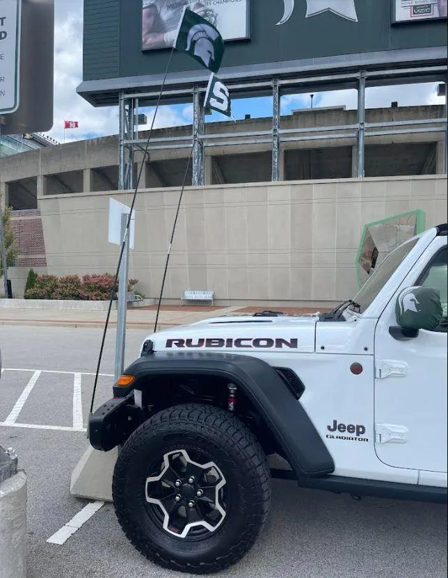 Jeep Gladiator BRIGHT WHITE Gladiator JT Club Flags2021