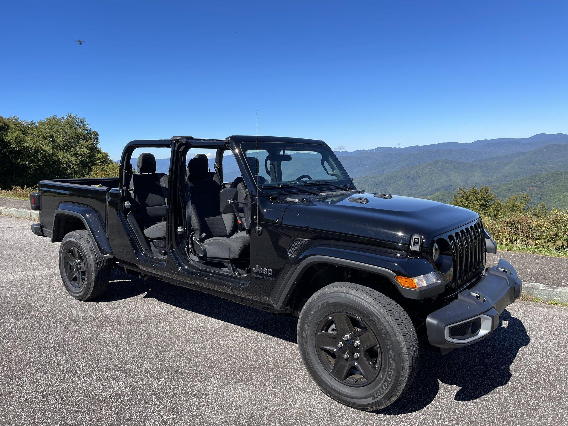 Jeep Gladiator Brand new owner! 1ABEC3CB-66E6-430F-B26E-08C683667FD5