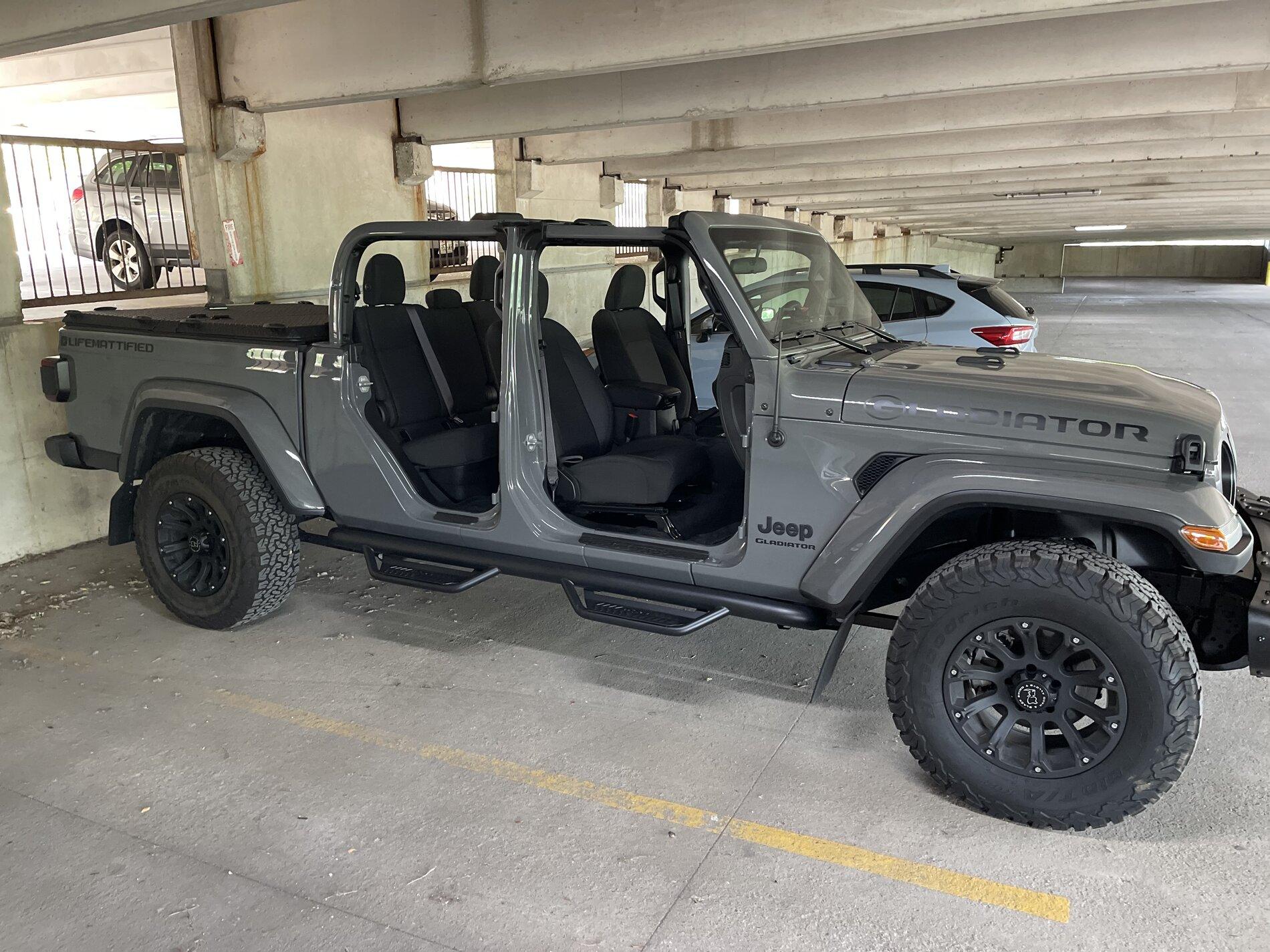 Jeep Gladiator STING GRAY Gladiator JT Club 04EFDEAA-21DD-4679-AD6C-AB4B9C63B40F