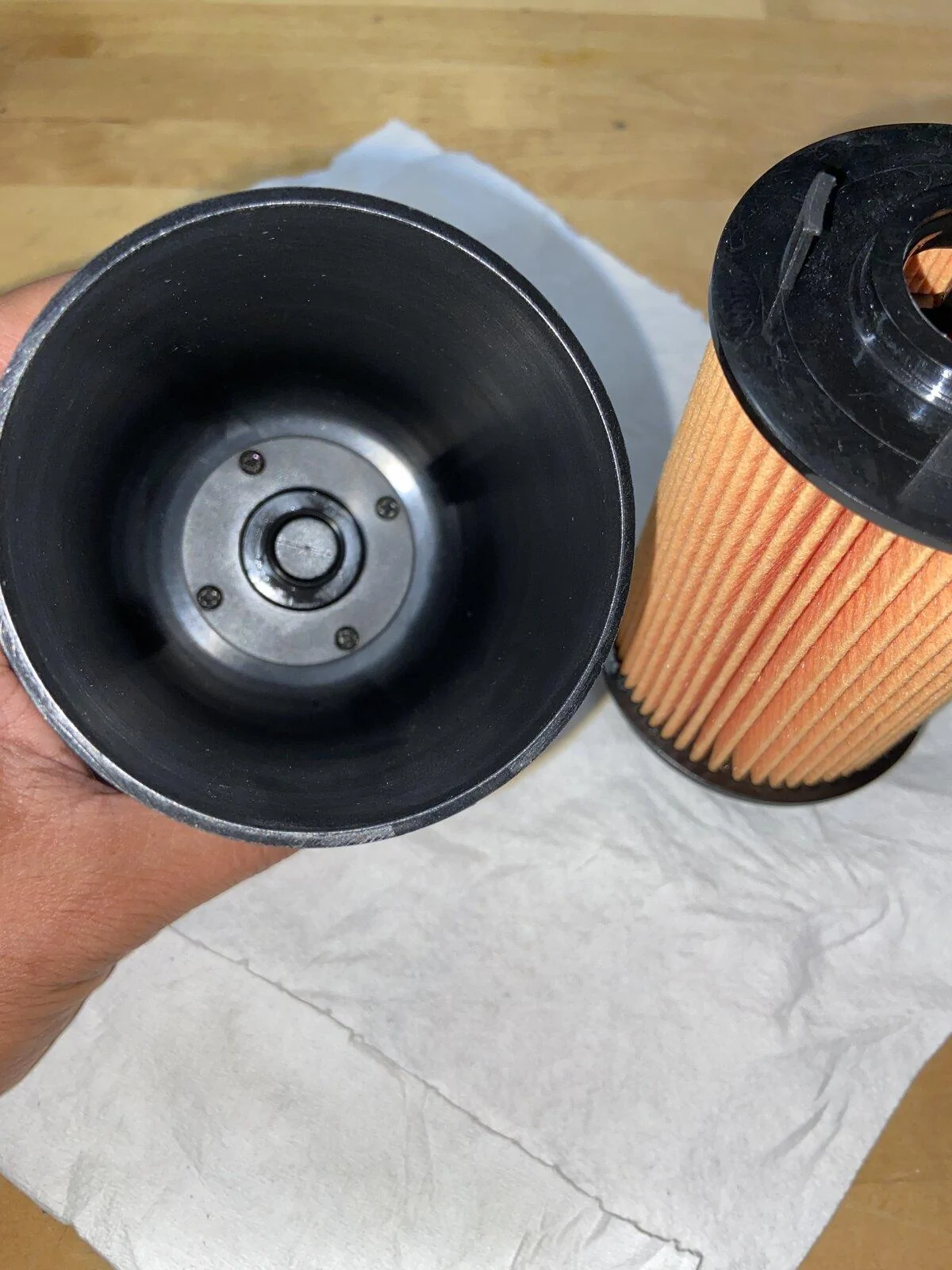 Jeep Gladiator Oil filter 68507598AA A87C205B-23FB-480F-83F2-DFC6E3354D8A