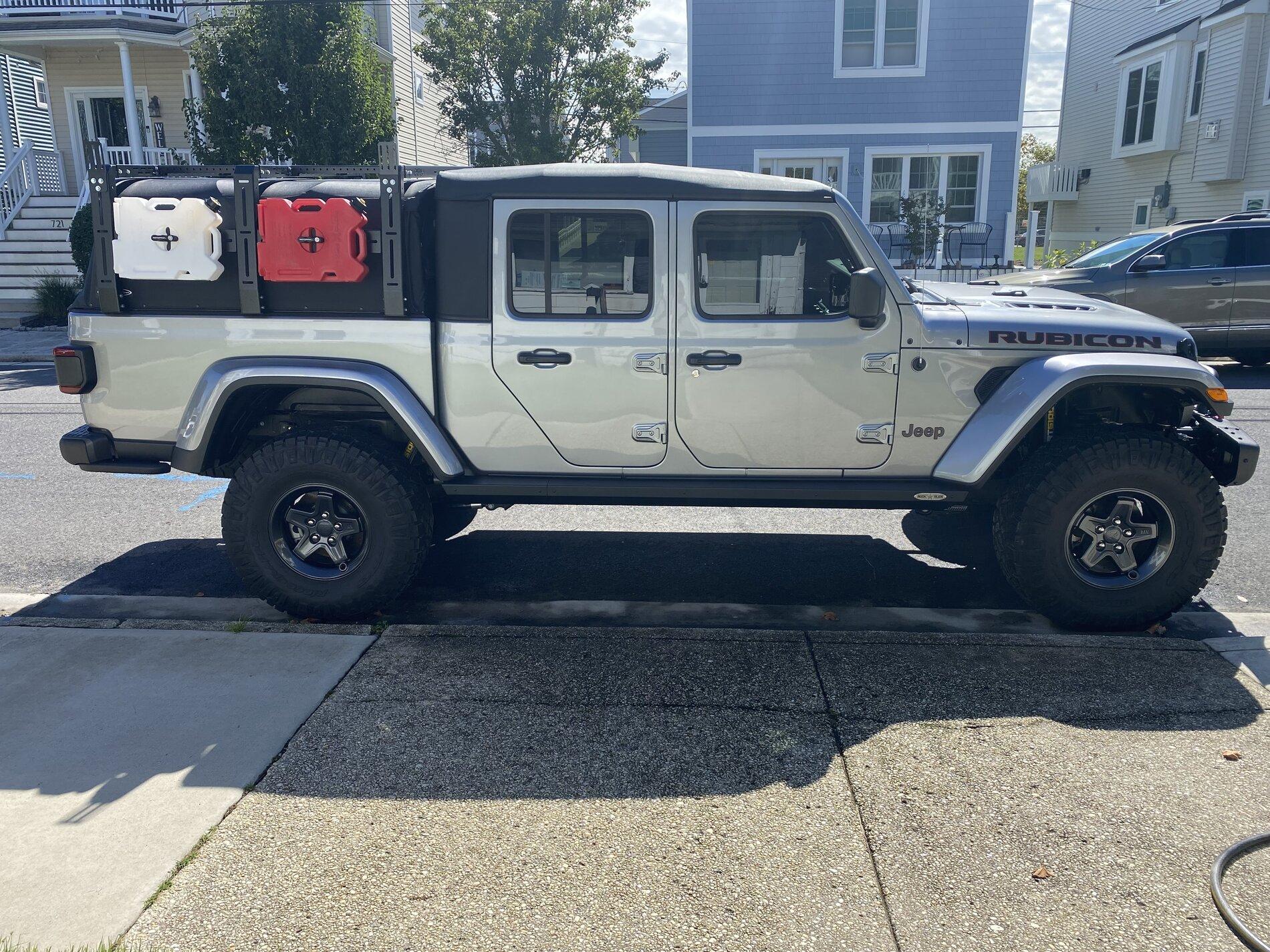 Jeep Gladiator Datin Fab Gladiator Bed Rack IMG_2233