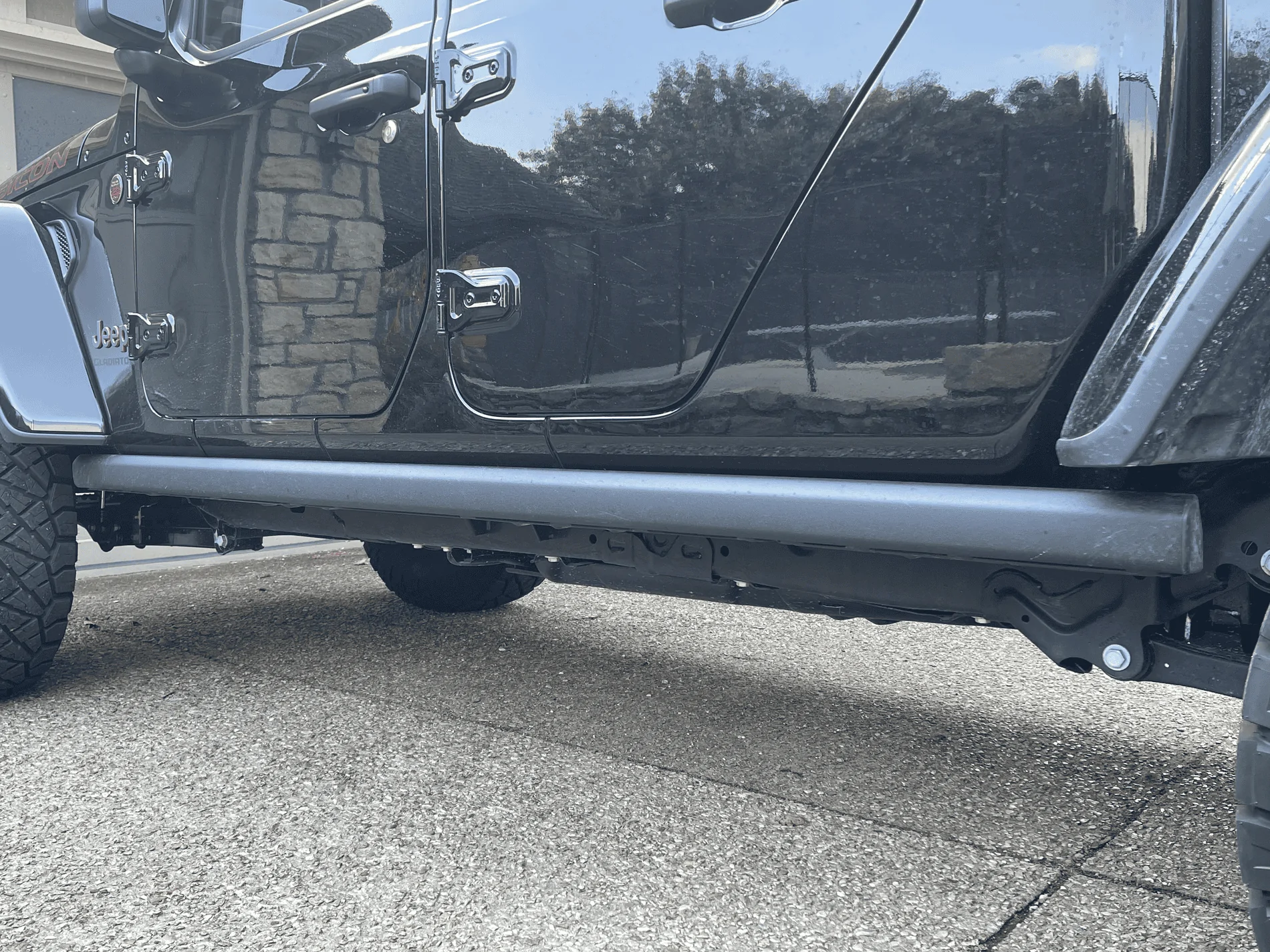Jeep Gladiator Rubicon Rock Rails, Suspension and Wheels/Tires also available tempImage9wvxq4