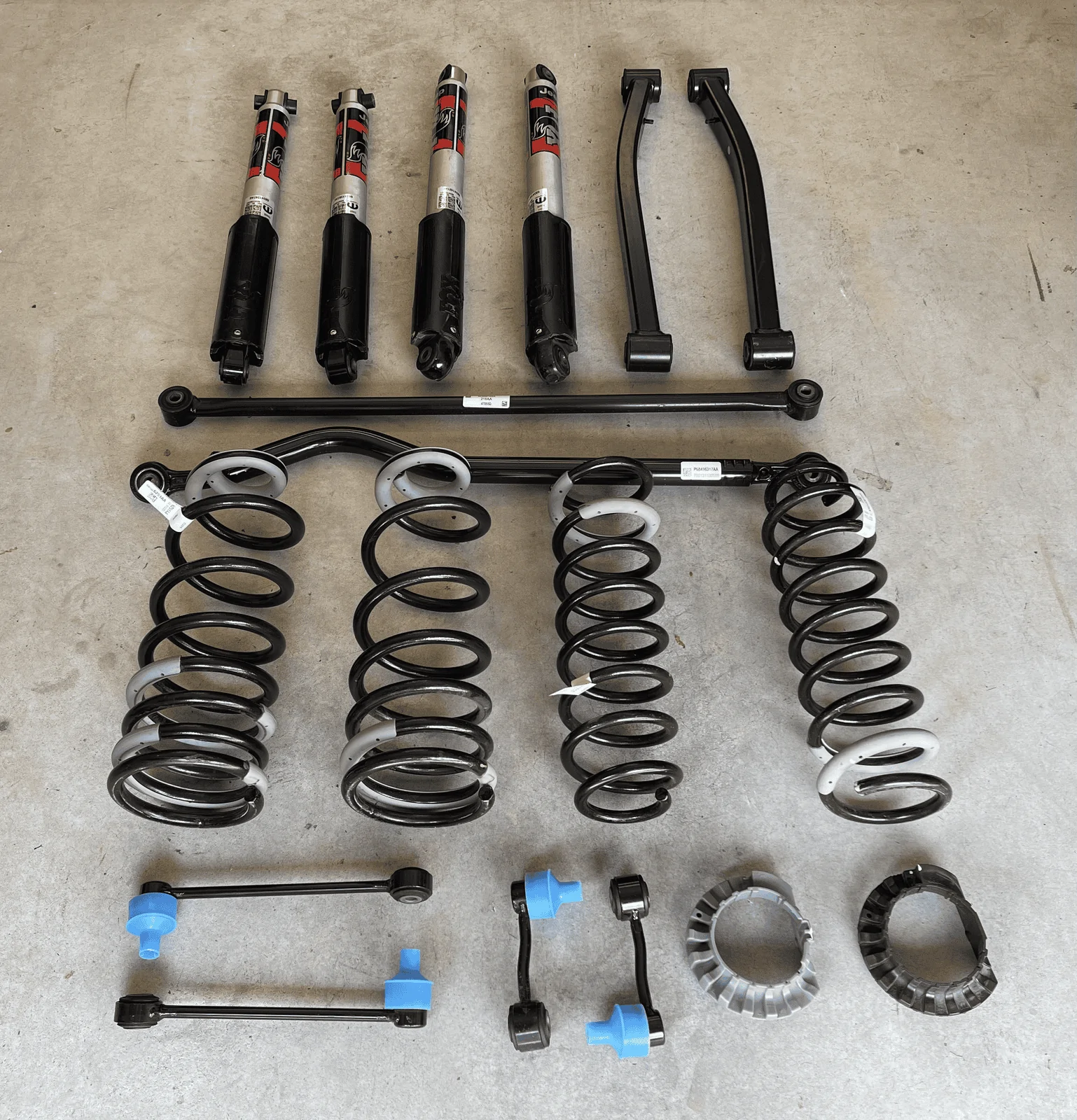 Jeep Gladiator Rubicon Rock Rails, Suspension and Wheels/Tires also available tempImageVHzZmY