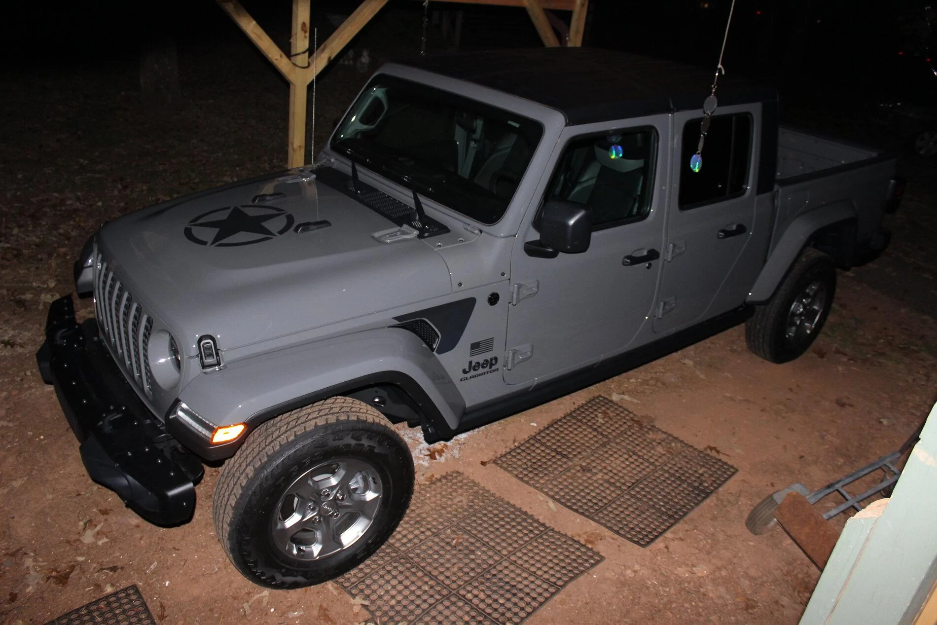 Jeep Gladiator STING GRAY Gladiator JT Club IMG_5846