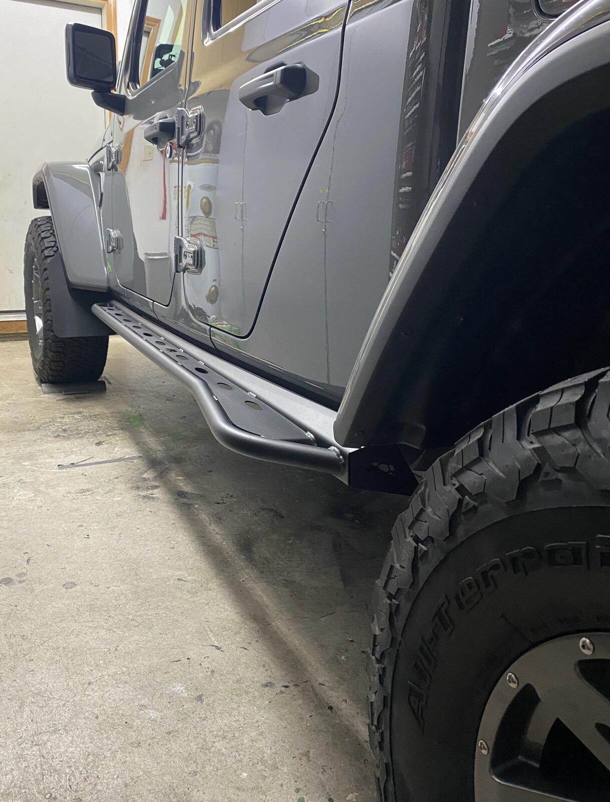 Jeep Gladiator Rock Rails Thread Rail1