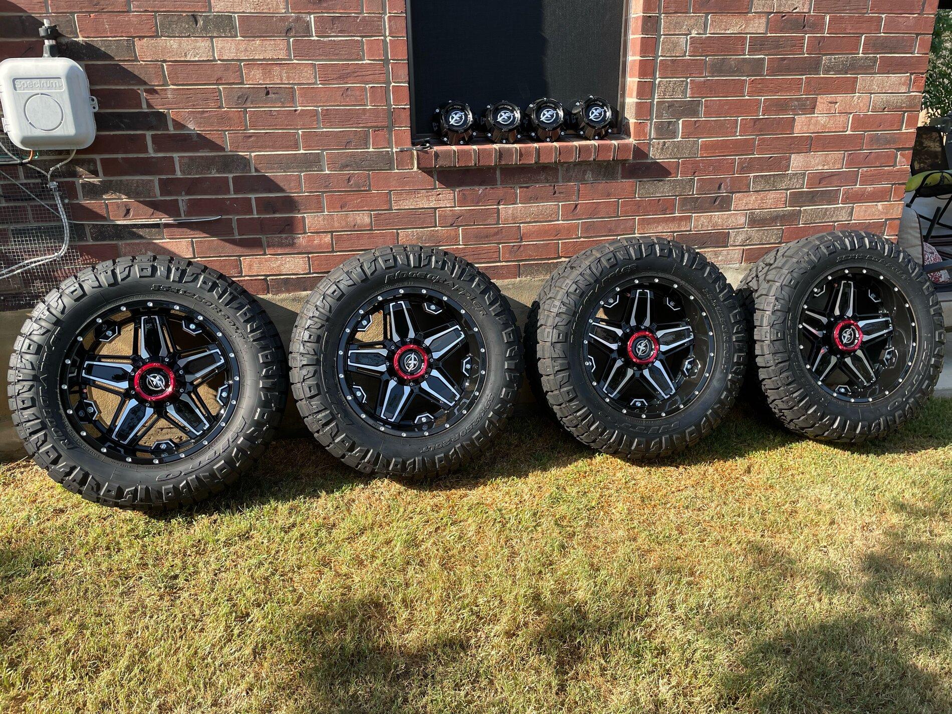 Jeep Gladiator San Antonio 4 XF Off road 223 20X10 wheels and Nitto Ridge Grapplers-ONLY 4000 miles! IMG_9099