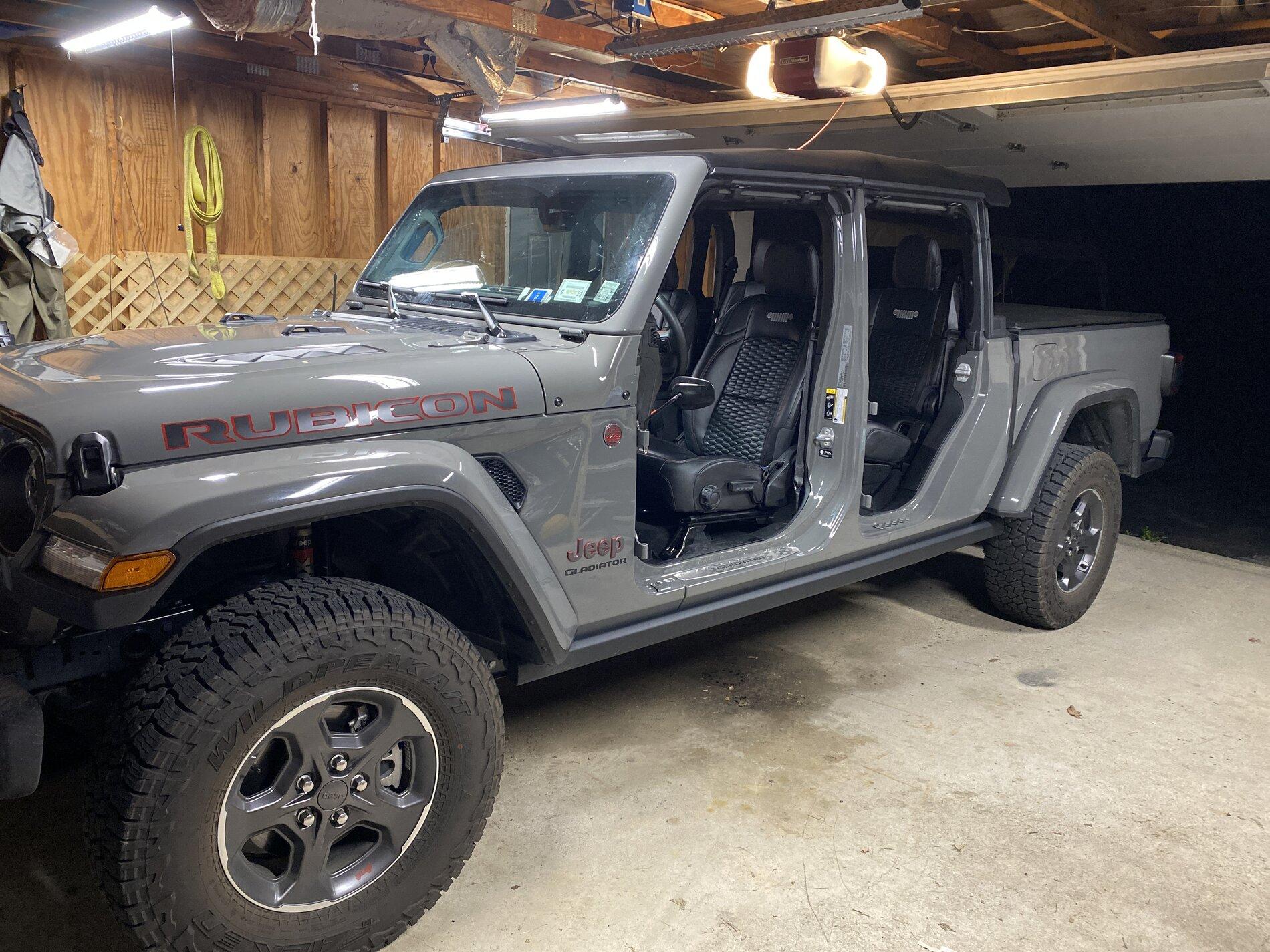 Jeep Gladiator Paint the inside of a hard top? 8B3E08FF-5CC8-442F-AE24-C661F48ADB16