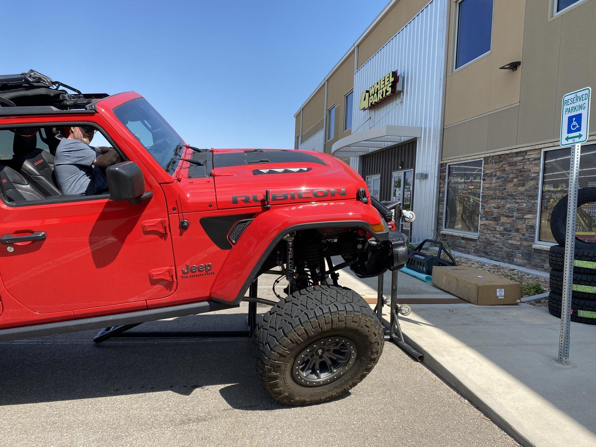 Jeep Gladiator 39" KM3 7FEF529F-1B02-4FD7-96C5-30FAA5639E5D