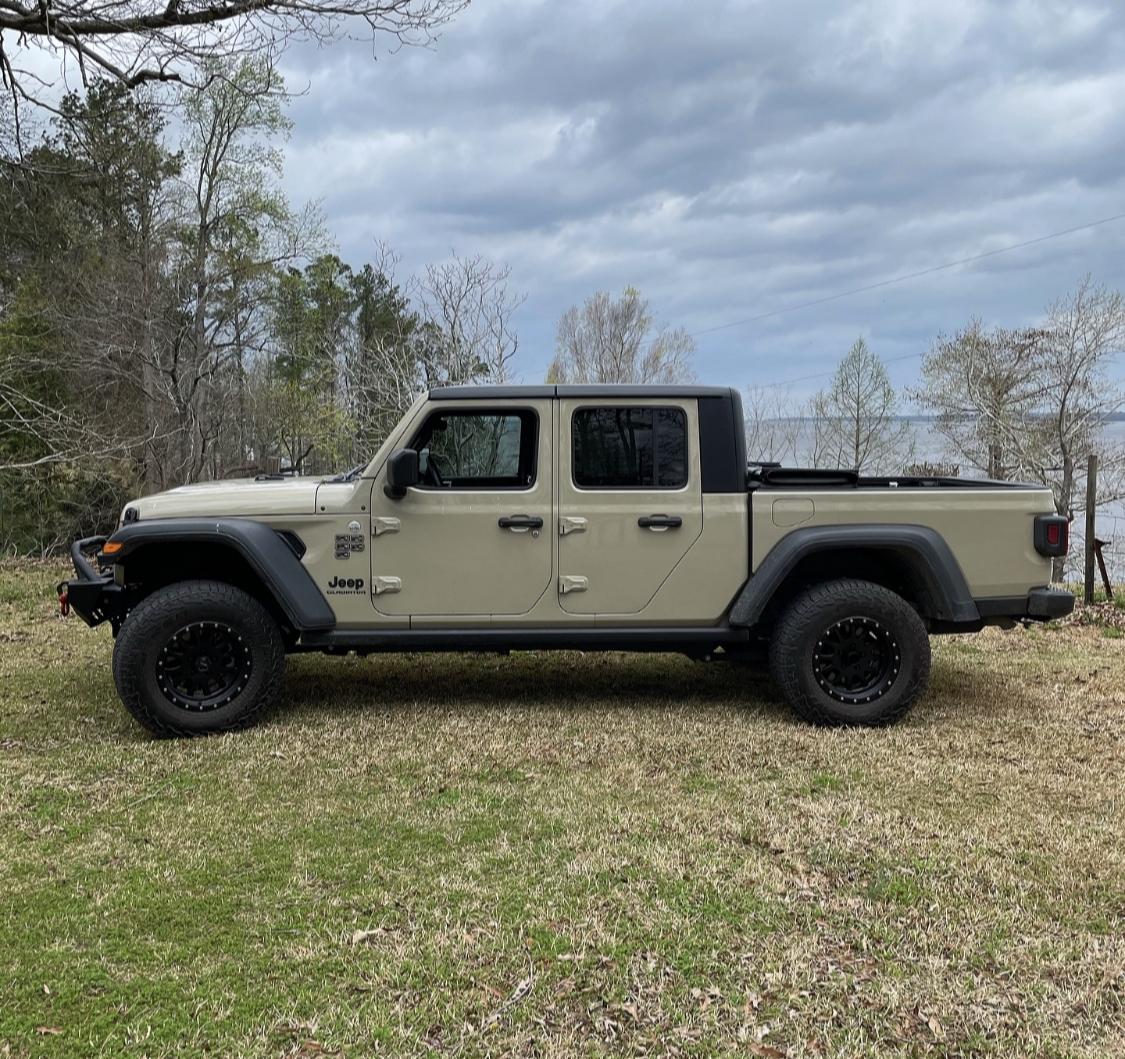 Jeep Gladiator GOBI Gladiator JT Club 675095EF-A8BE-4CFA-9CC3-E94293117006