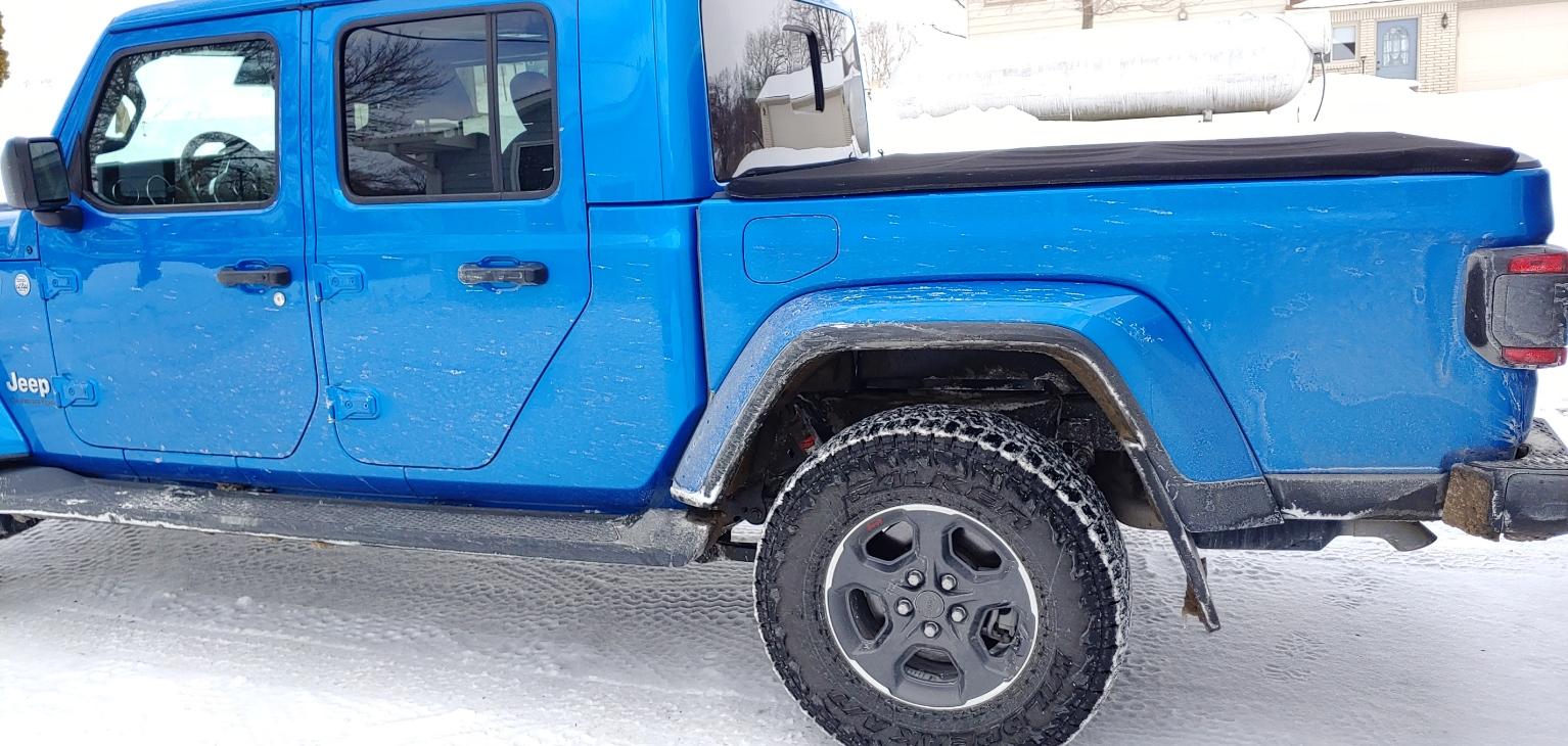 Jeep Gladiator Flimsy plastic in wheel wells. 20210210_121607