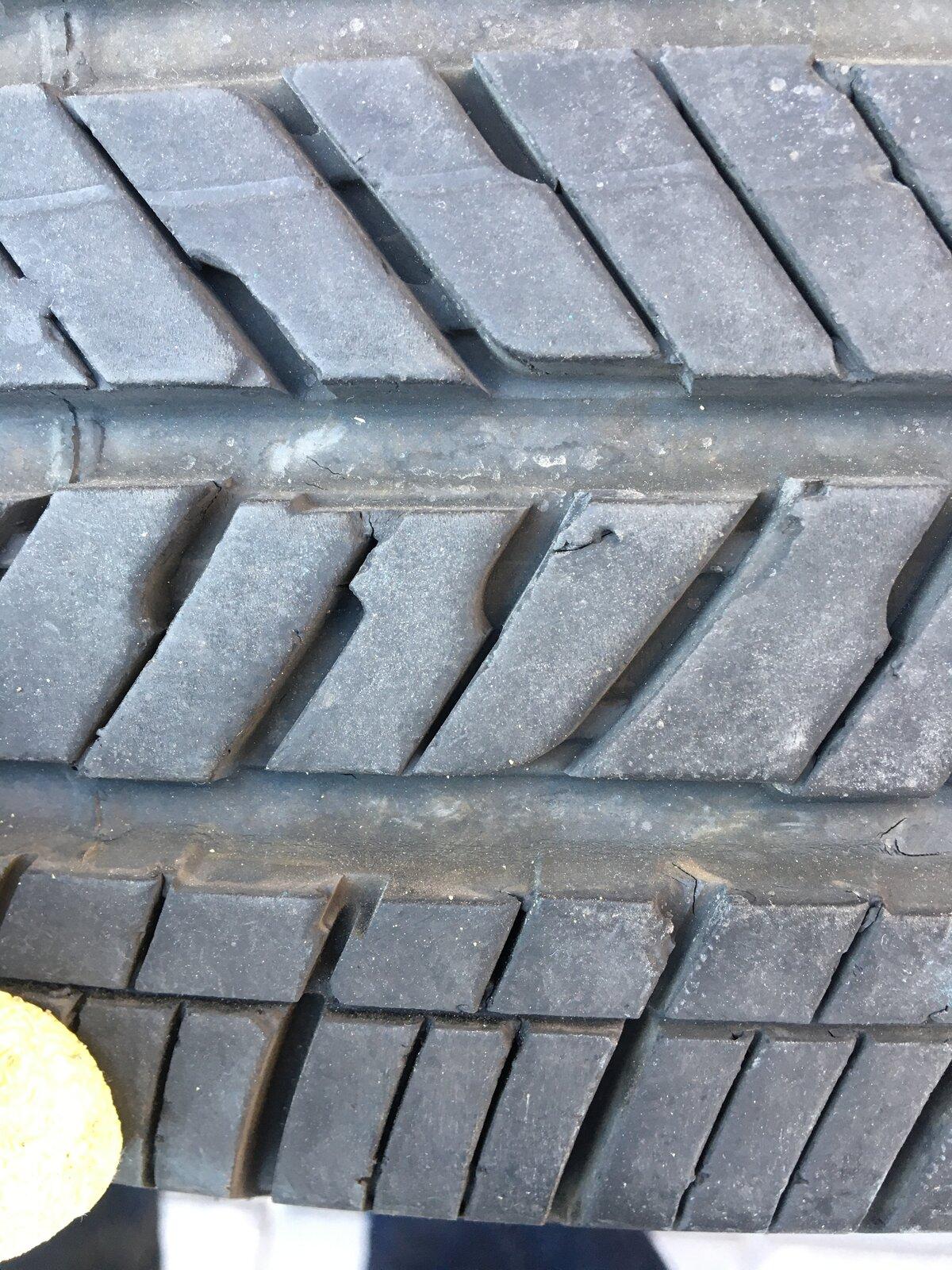 Jeep Gladiator (4) 255/70R18 Overland Takeoffs Las Vegas $250 1558C87A-AB37-49FE-BD61-5E318F636EFC