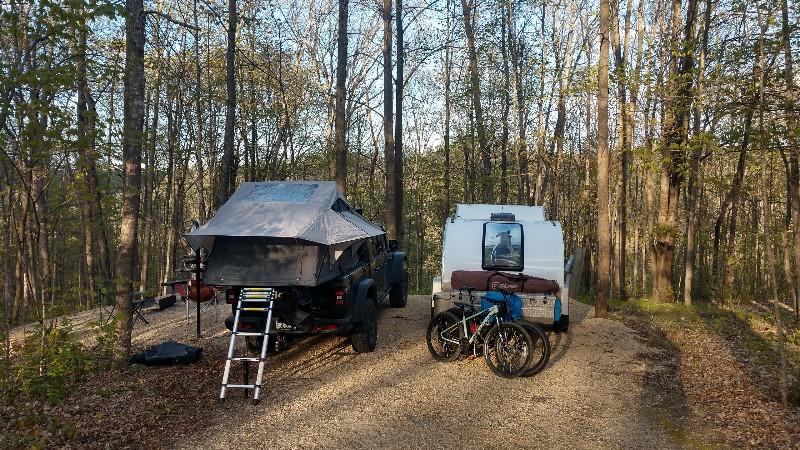 Jeep Gladiator Roof top tent mounting camp001
