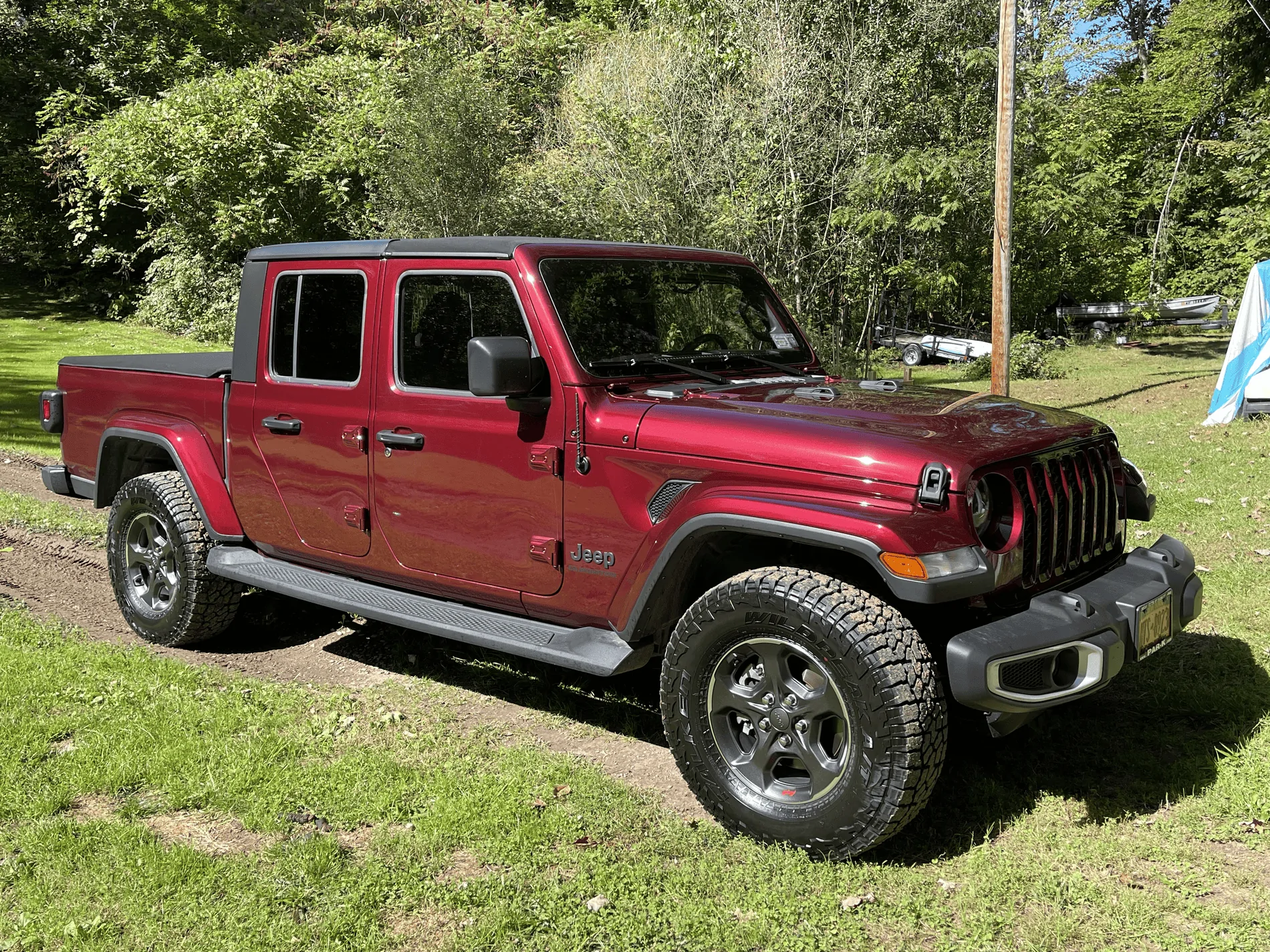 Jeep Gladiator bigger tires on unlifted Sport S tempImagey5WjQ0