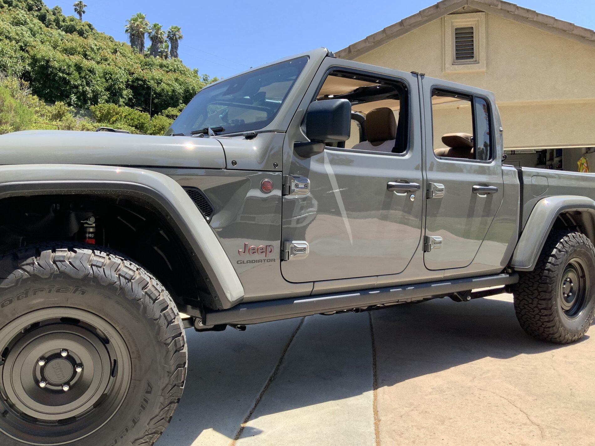 Jeep Gladiator Fake trim levels? CA01A96D-1D3C-414A-9744-F92D71F29D2C