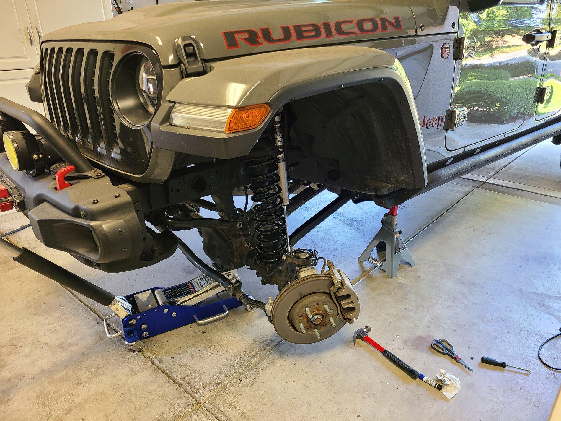 Jeep Gladiator Start suspension install today 20211003_134458