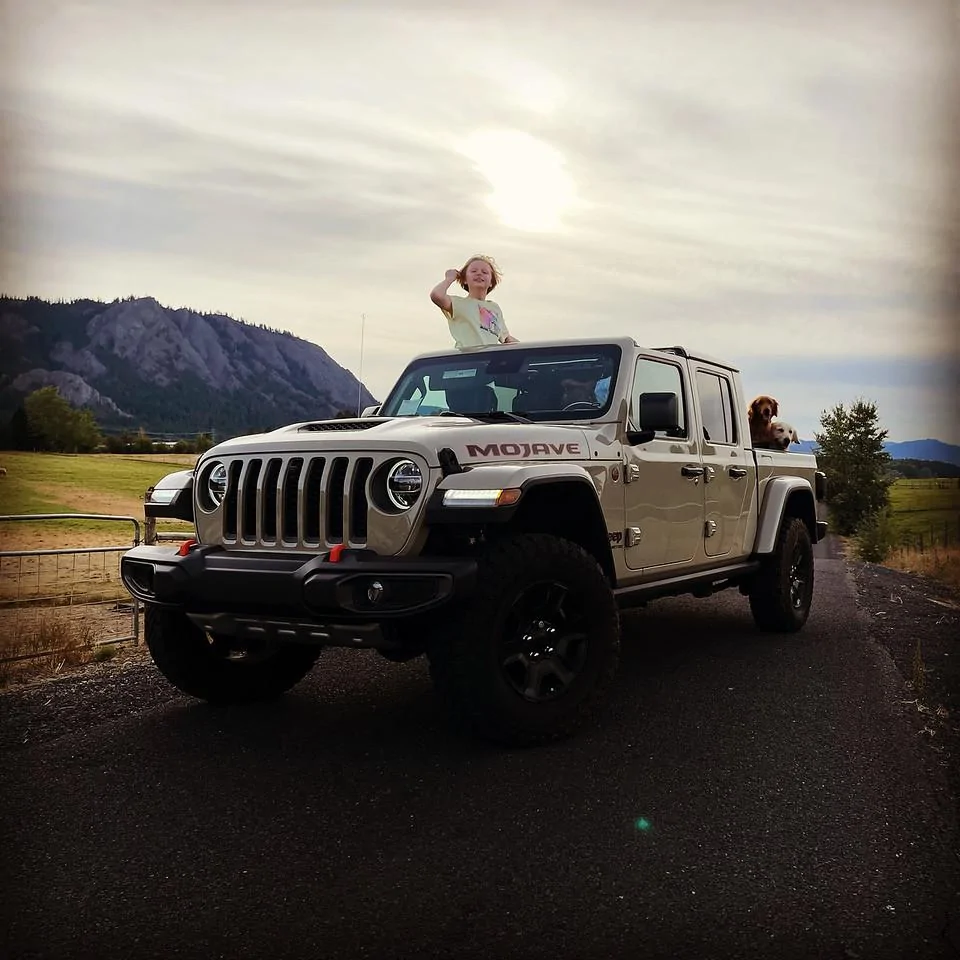 Jeep Gladiator Allow myself to introduce...  Myself... 00545564-974B-4597-9FED-597D9A400AED-X2