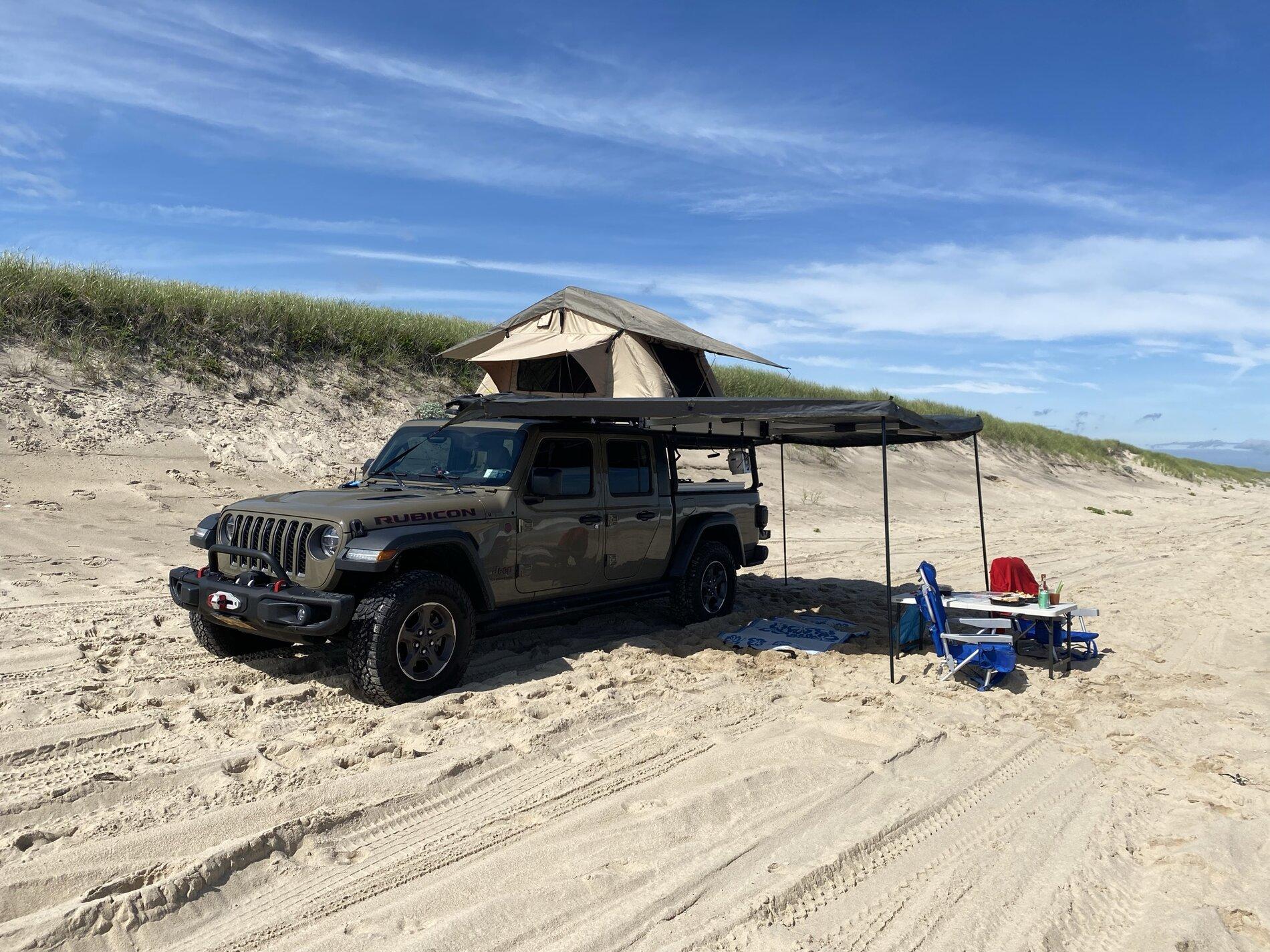 Jeep Gladiator Lets see those Gladiator Beach pics 2606999C-D076-4990-A901-C4663292D106
