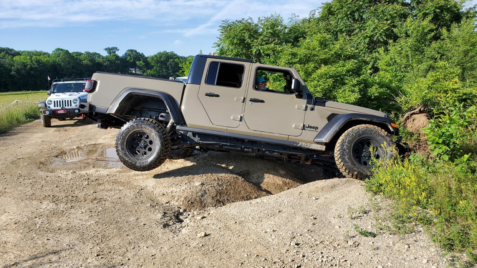 Jeep Gladiator Do you even wheel ? Resized_20210604_092034