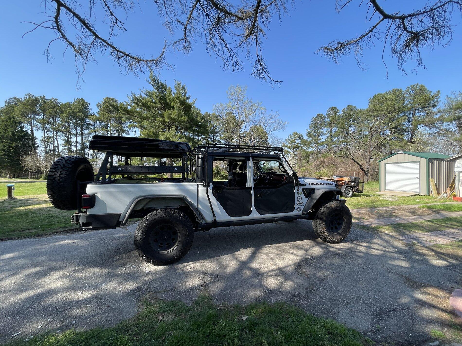 Jeep Gladiator FOR SALE: 2020 JTR 6sp manual with mods $49,500 35FA198B-50A4-446F-8F62-0F421D72DBEB