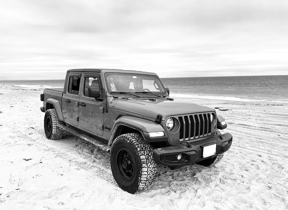 Jeep Gladiator Lets see those Gladiator Beach pics 1C4F4481-3D59-46DE-B0BE-7C496DC22D89