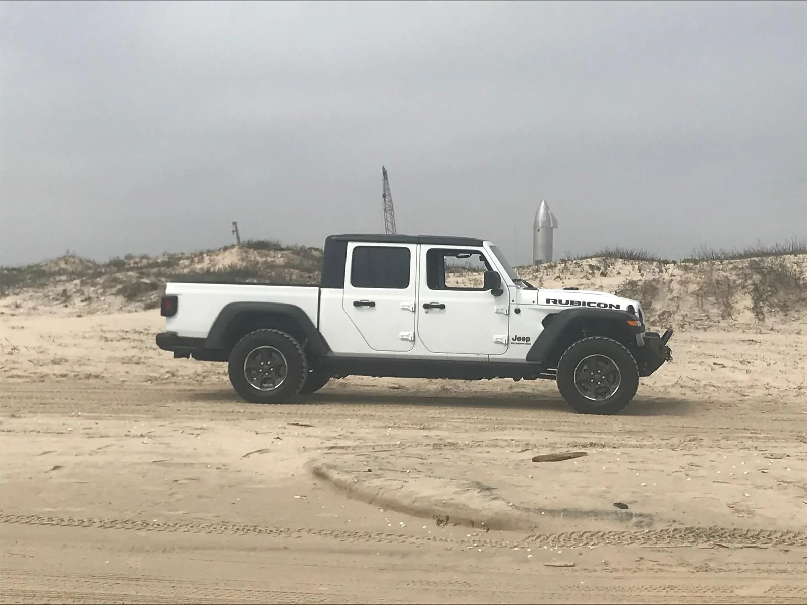 Jeep Gladiator Lets see those Gladiator Beach pics i-3BPTJS2-X3
