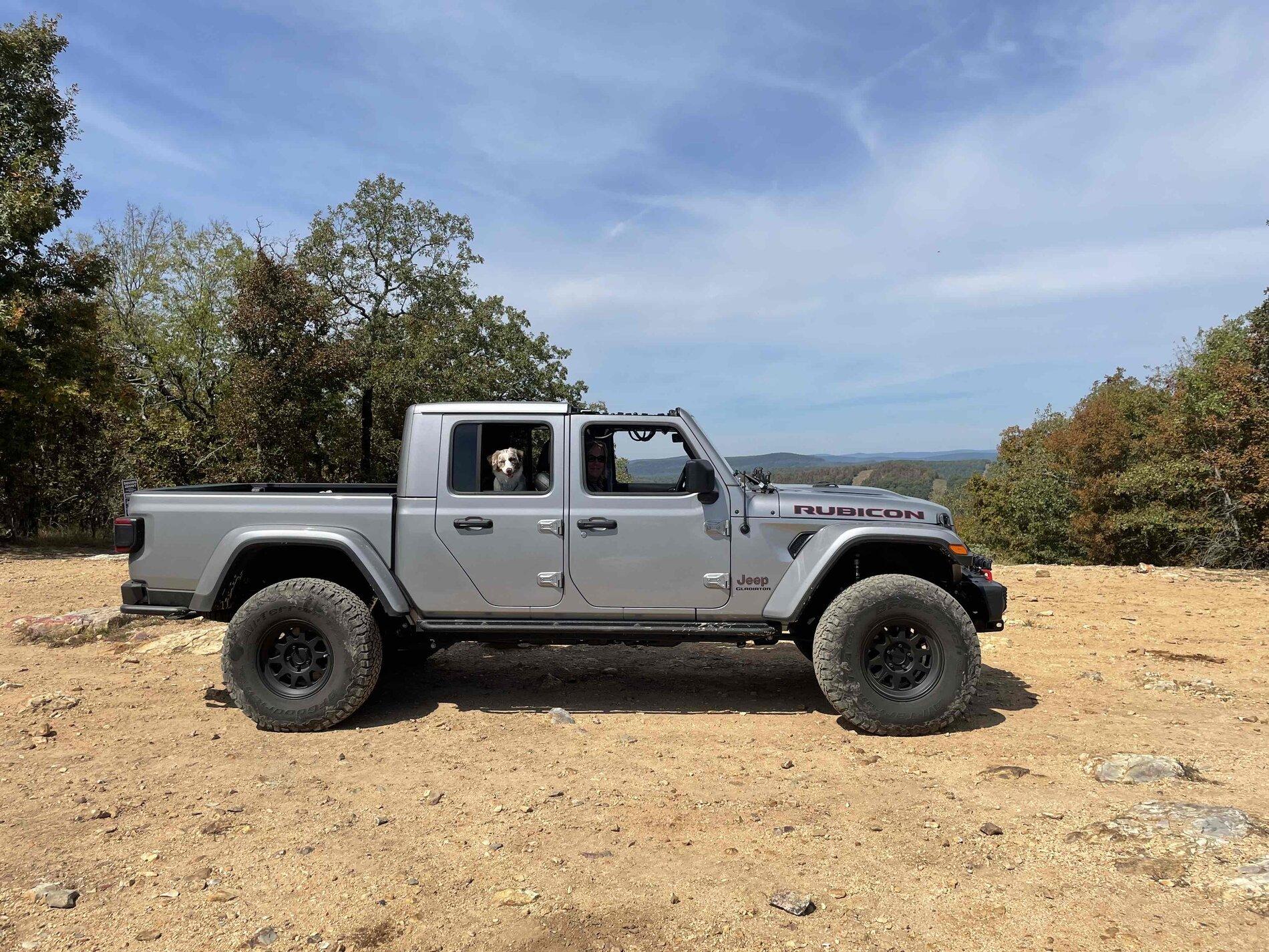 Jeep Gladiator BILLET SILVER Gladiator JT Club IMG_2072