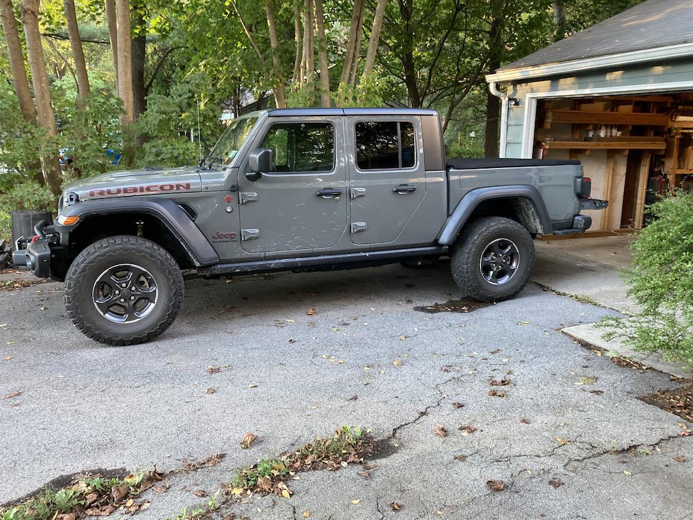 Jeep Gladiator Mopar 2" lift kit IMG_0407