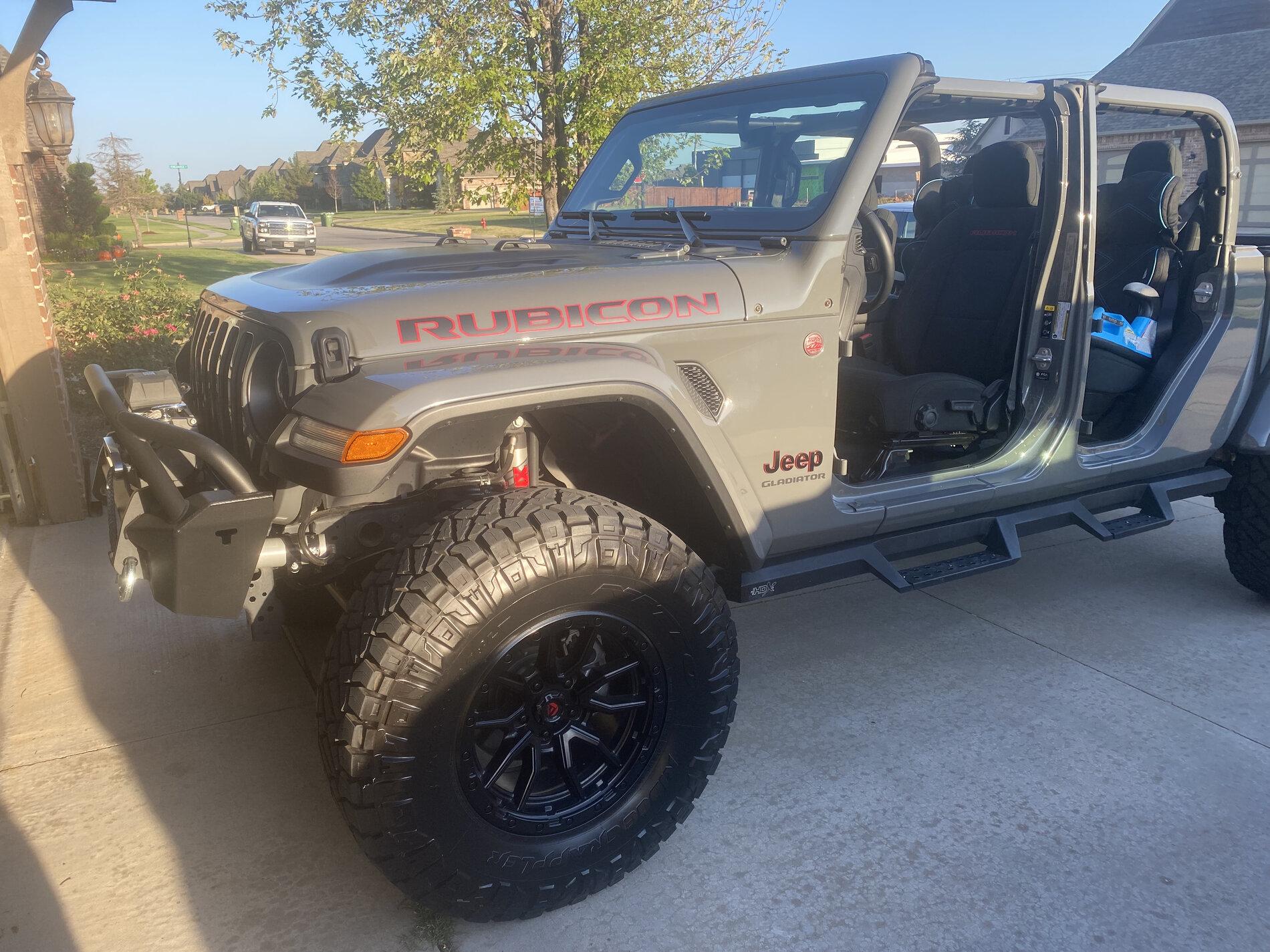 Jeep Gladiator First time caller long time listener 7189F031-EFA9-4E6D-BCF8-DF0973FD26AE