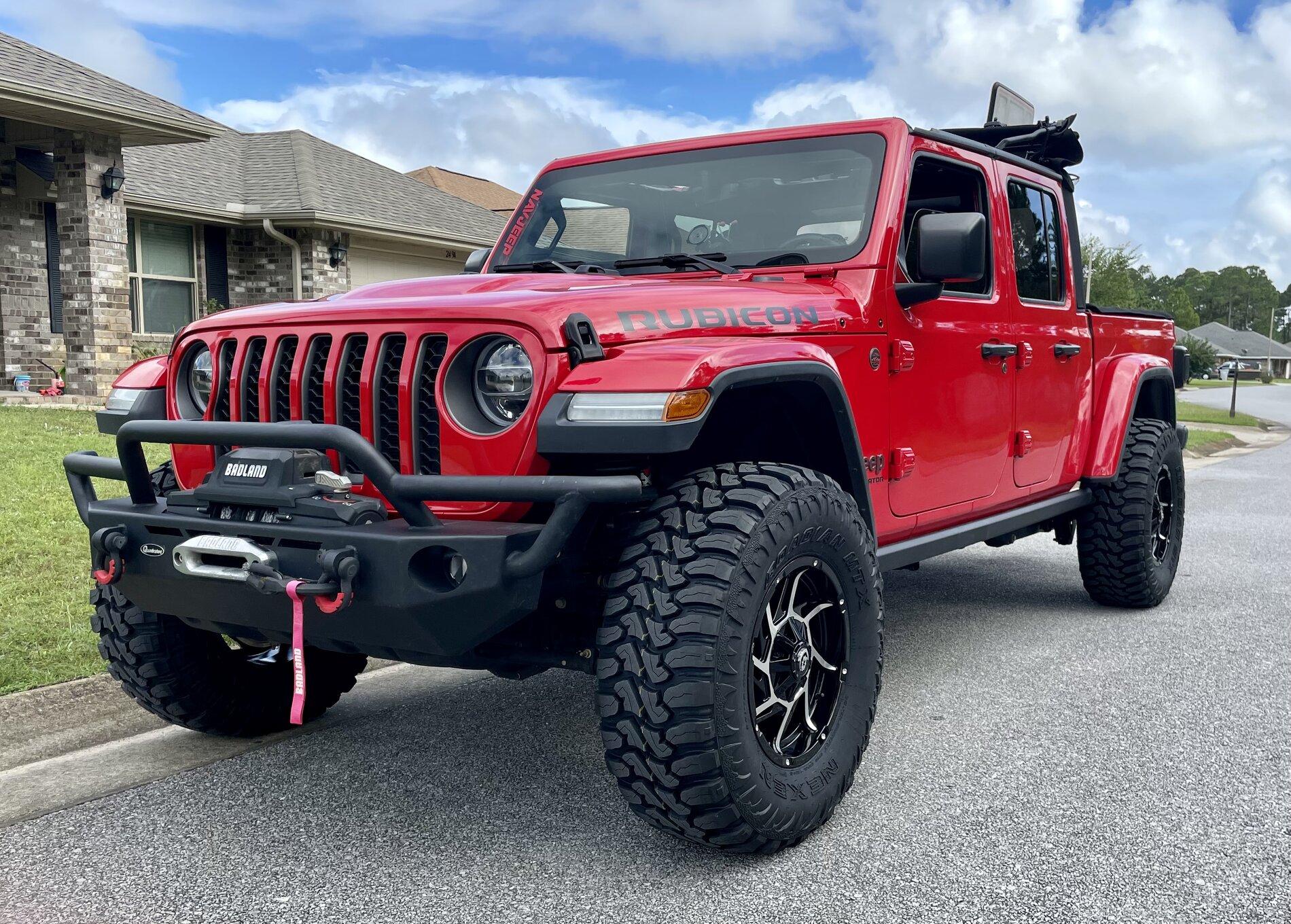 Jeep Gladiator FIRECRACKER RED Gladiator JT Club B5775726-A551-4673-BE57-9D11177313E0