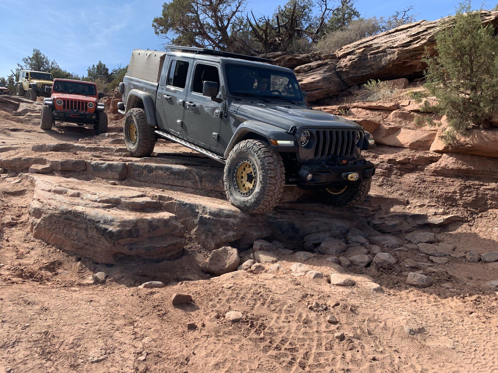 Jeep Gladiator STING GRAY Gladiator JT Club B3FD1BE1-F2FA-46A3-A6CA-F74B9F2D8576