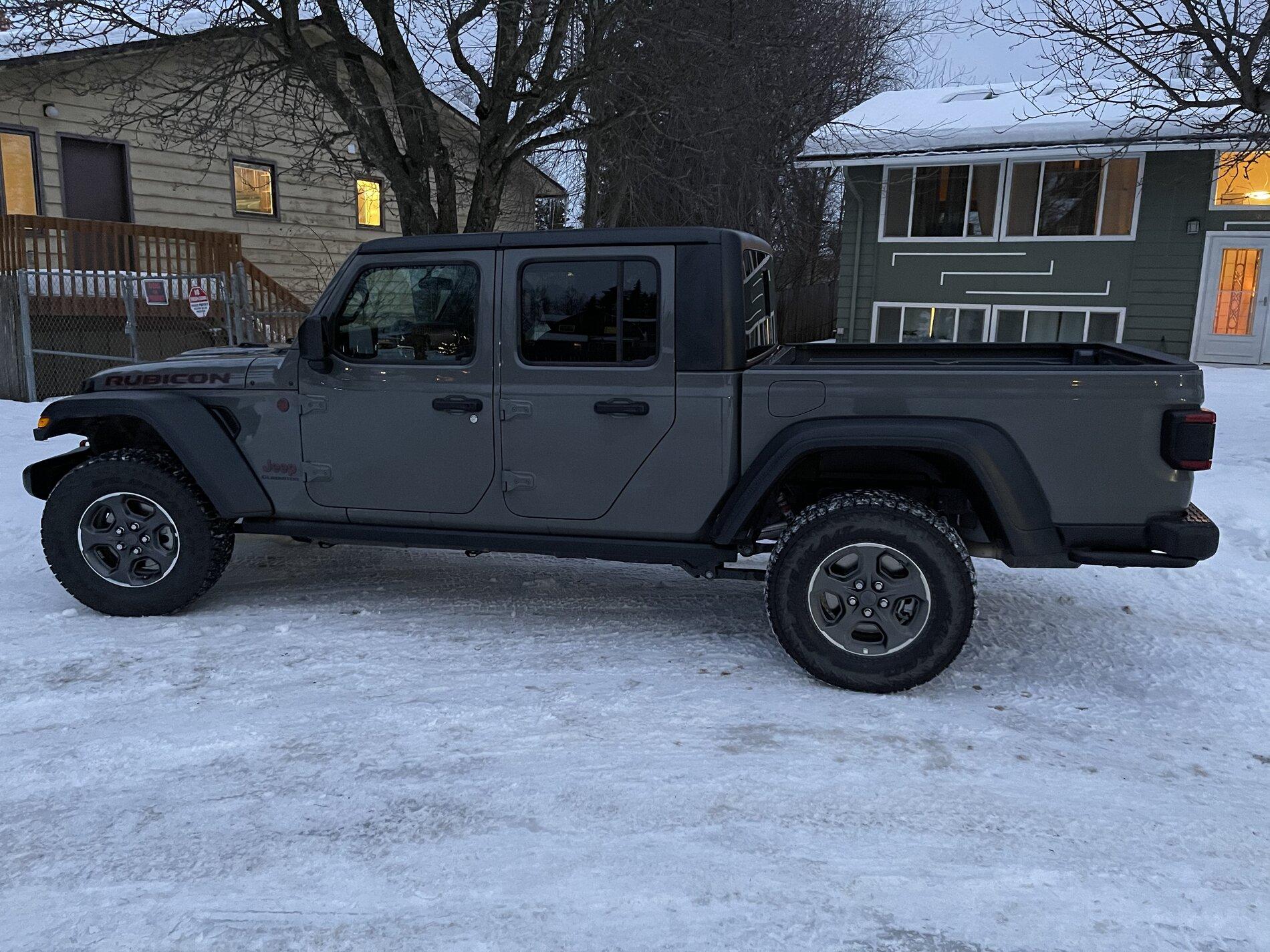 Jeep Gladiator STING GRAY Gladiator JT Club FD24C469-803F-41F1-818B-9D802B5AF166