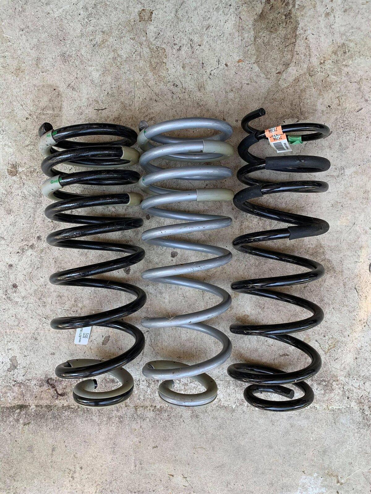 Jeep Gladiator Spacer/Coil Swap Question 233523496_547932363290770_7557899333645417045_n