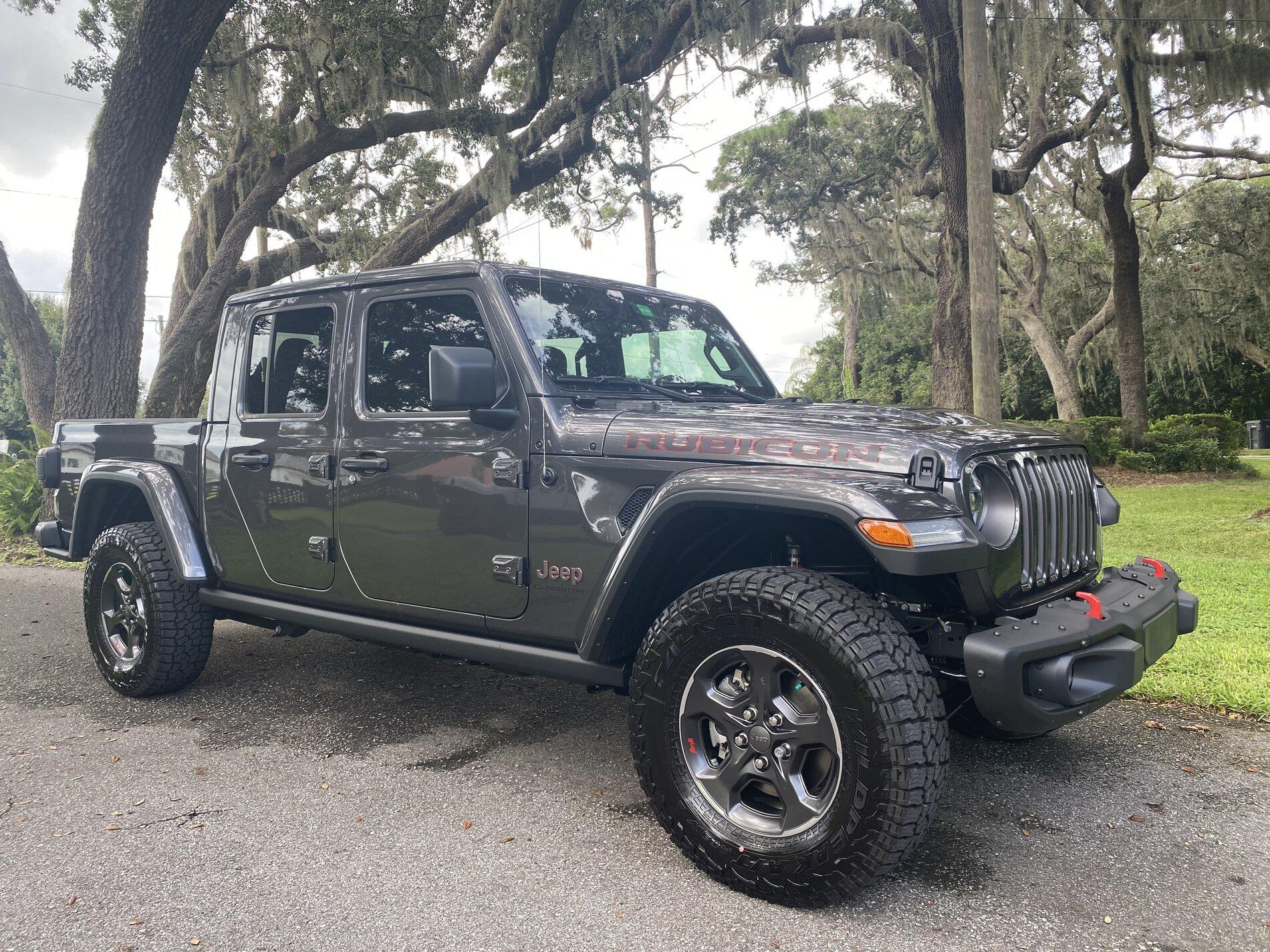 Jeep Gladiator GRANITE CRYSTAL JT Gladiator Club 37FF30C0-114C-4271-81C6-2E5A9BF8C38E