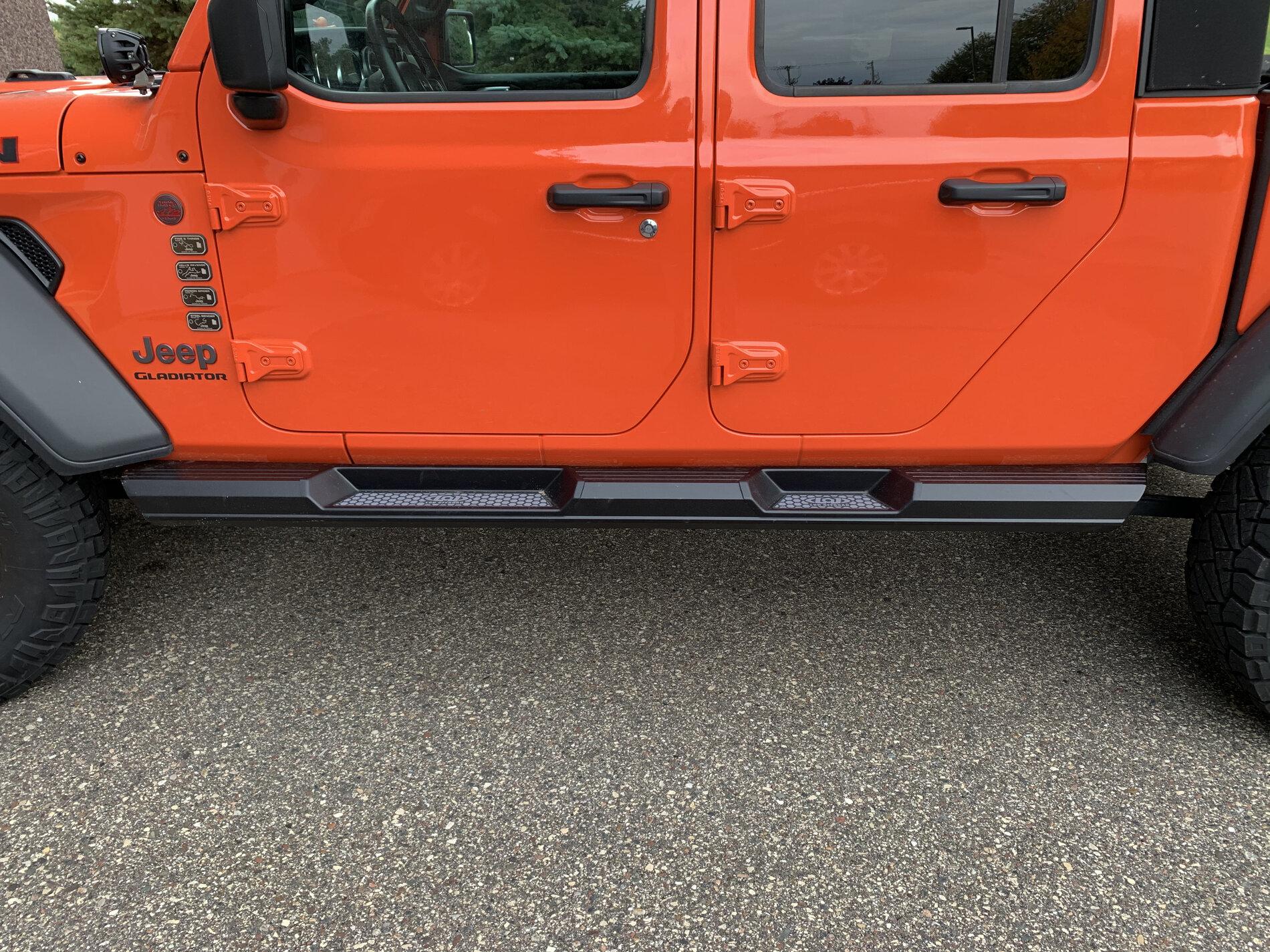 Jeep Gladiator LOD Armor lite Sliders 2AD32B98-CDB6-4E65-B138-CFC74C671681