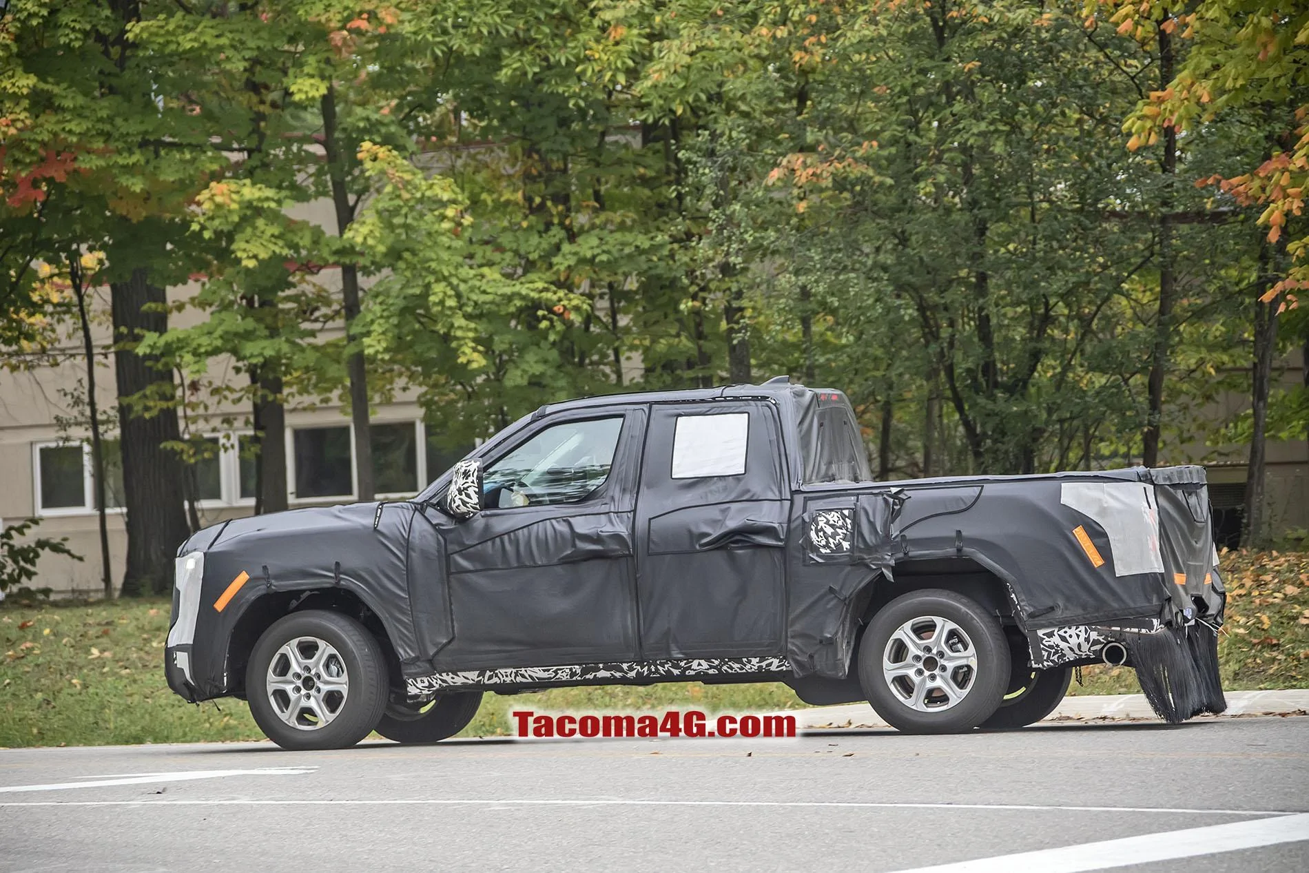 Jeep Gladiator 2024 Tacoma (4th gen) prototype breaks cover ? 2023 Toyota Tacoma Prototype Tacoma4G.com 24