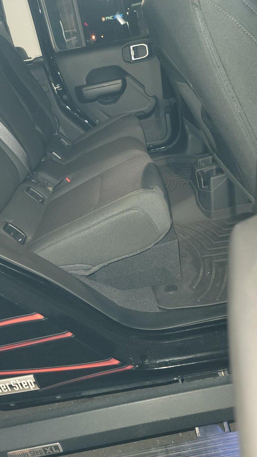 Jeep Gladiator Premium subwoofer upgrade. 20211006_191532