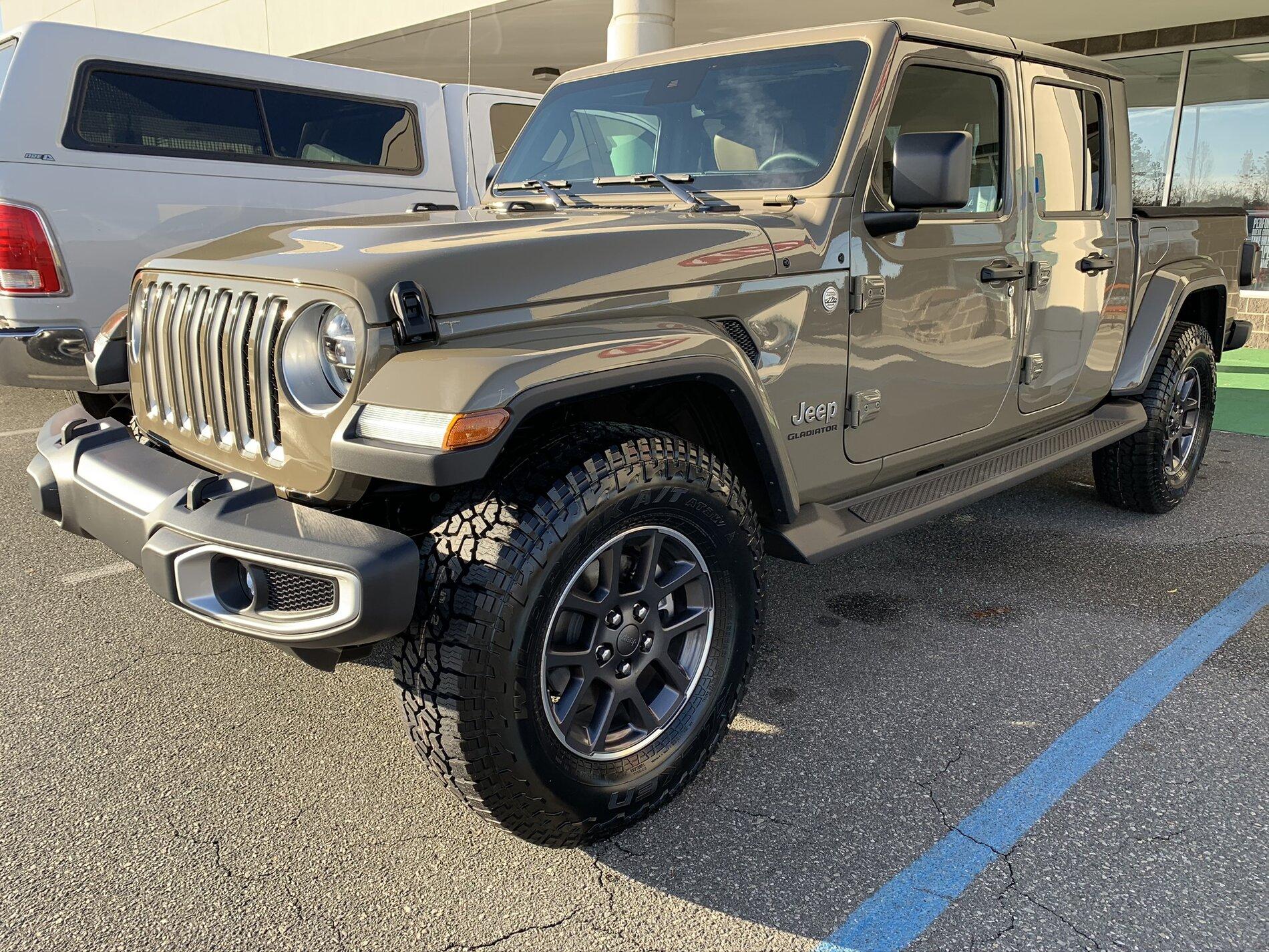 Jeep Gladiator 35" on Overland (temporarily no lift) 5E1B7AE2-4C90-4890-A4DA-9CE0B77CF3C4