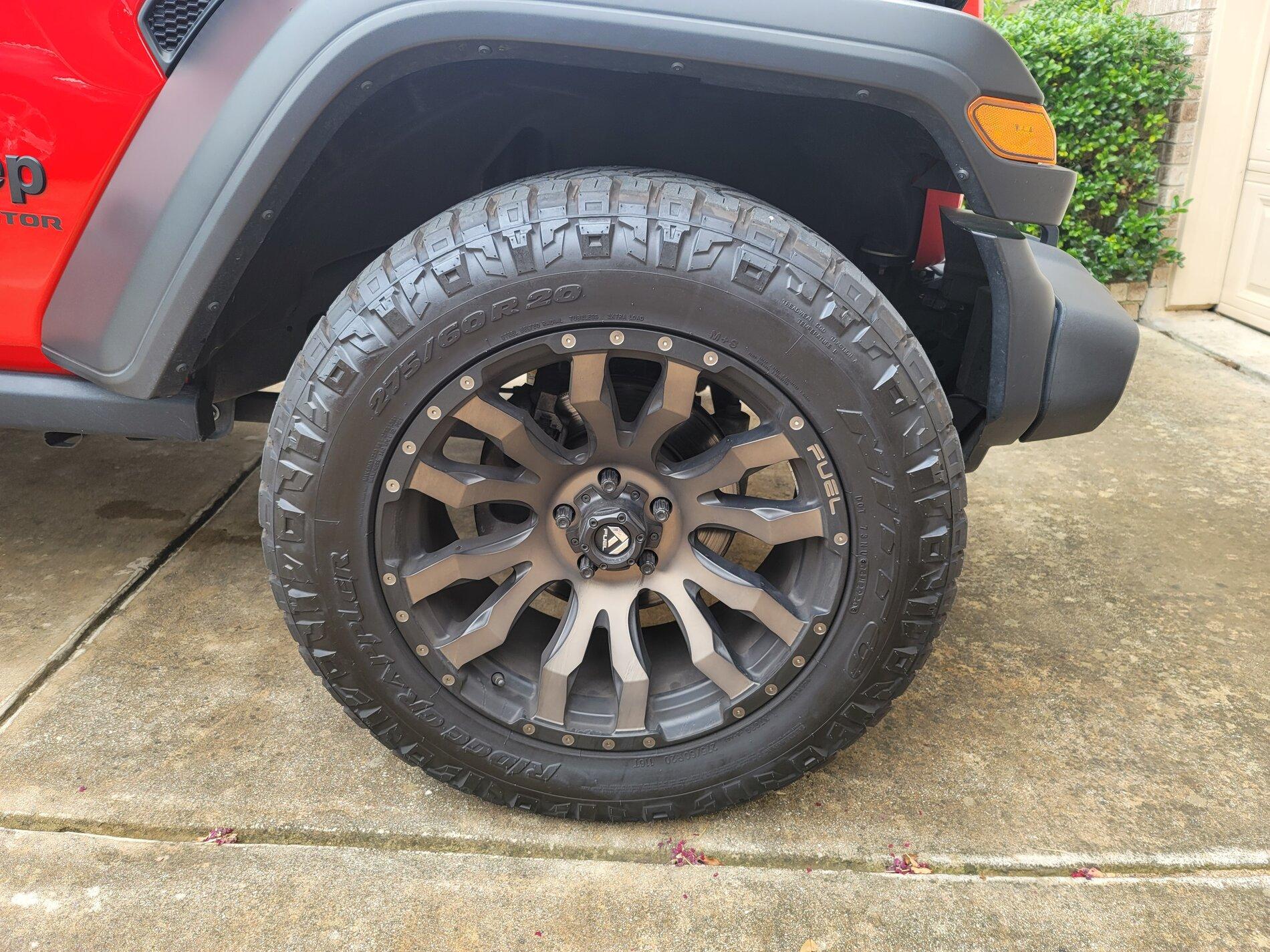 Jeep Gladiator Bought used Gladiator last night....2nd used Jeep product with 35 inch ridge grapplers 20210802_142600