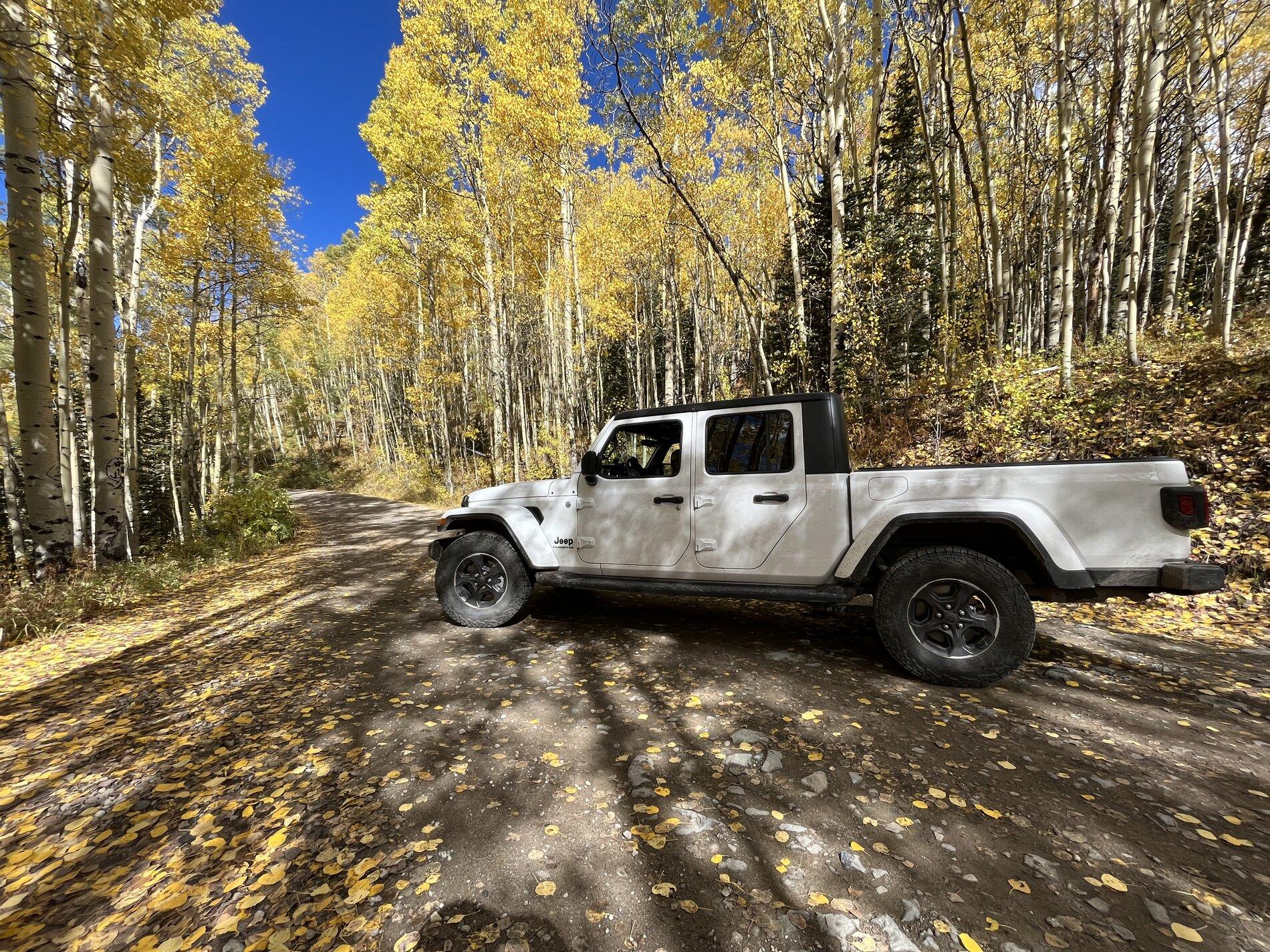Jeep Gladiator Gladiator on a tight Black Bear Pass switchback. Drone footage. 71E35410-50F0-43B7-8BC7-7F27BAC206B8