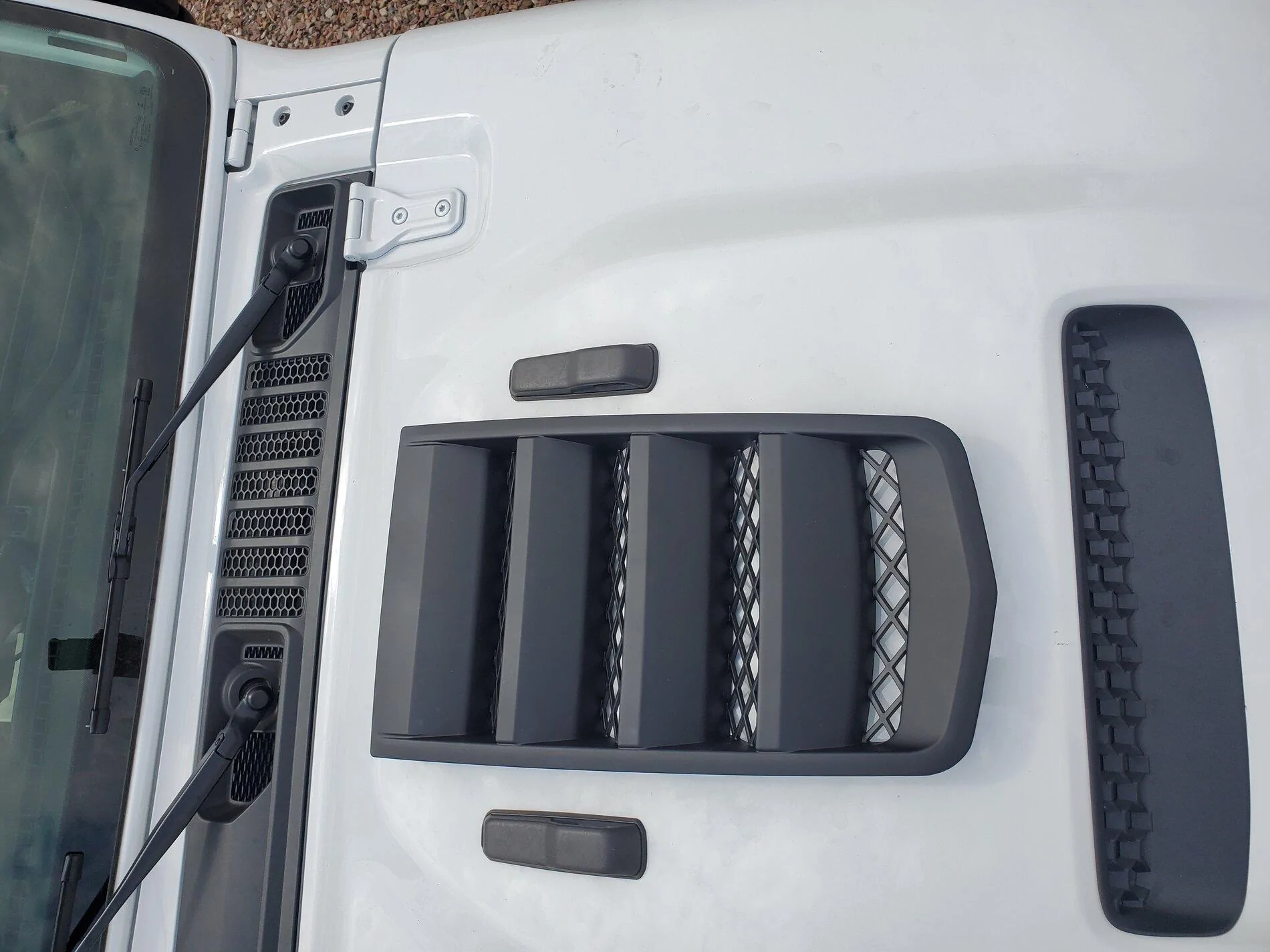 Jeep Gladiator Hood Vents? 20210917_125037