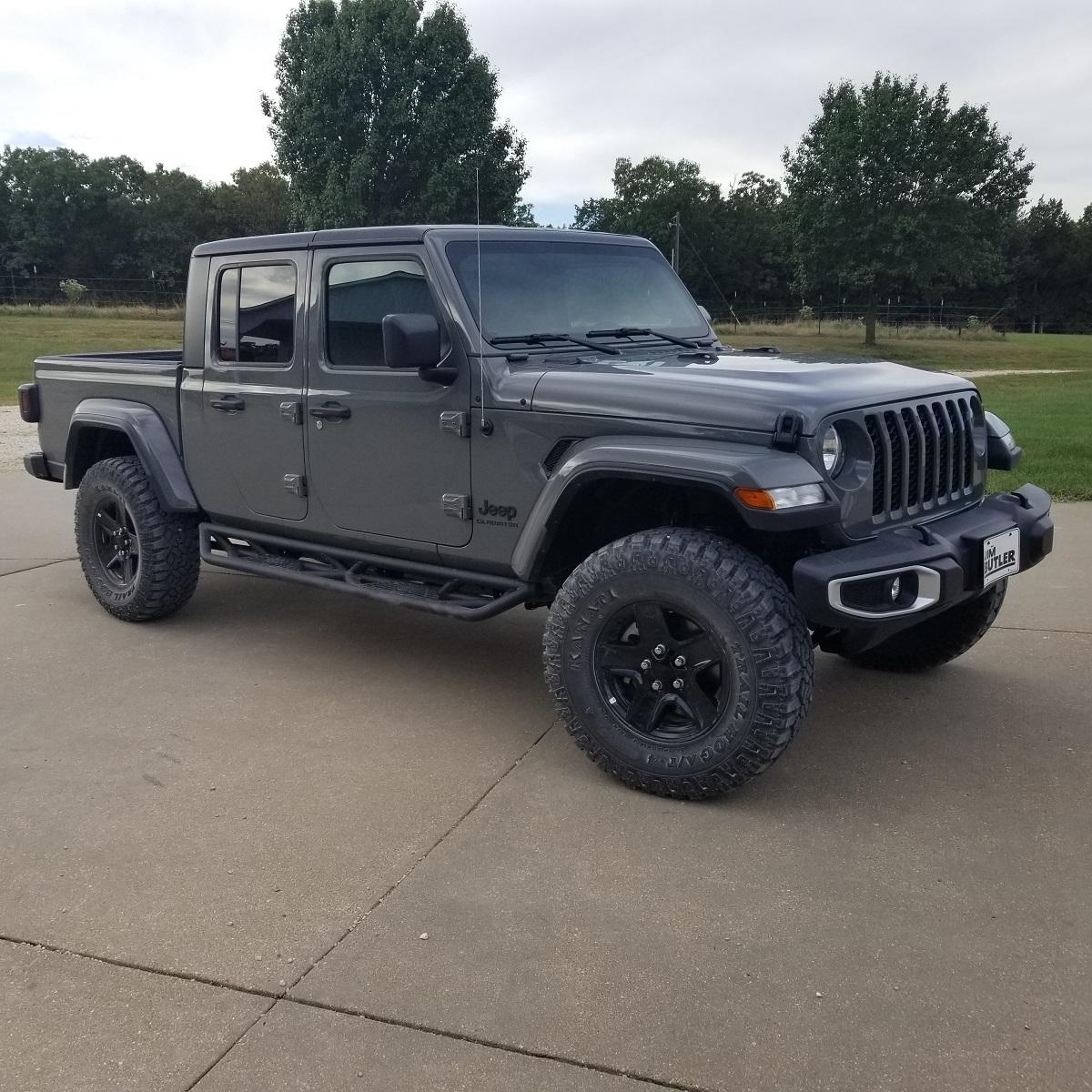 Jeep Gladiator Spacer Lift (to level) and Tires/Wheels on Max Tow lift complete