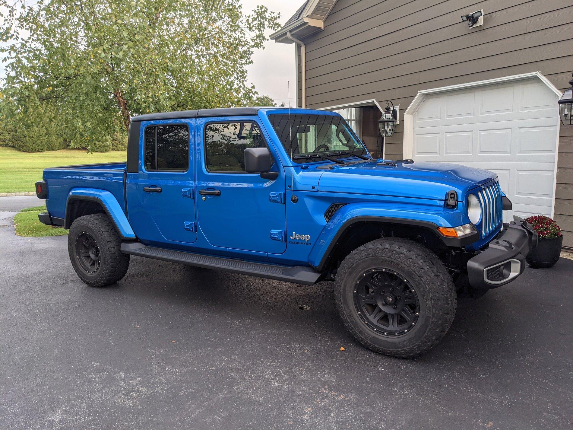 Jeep Gladiator 35" on Overland (temporarily no lift) PXL_20210928_214250917 (1)