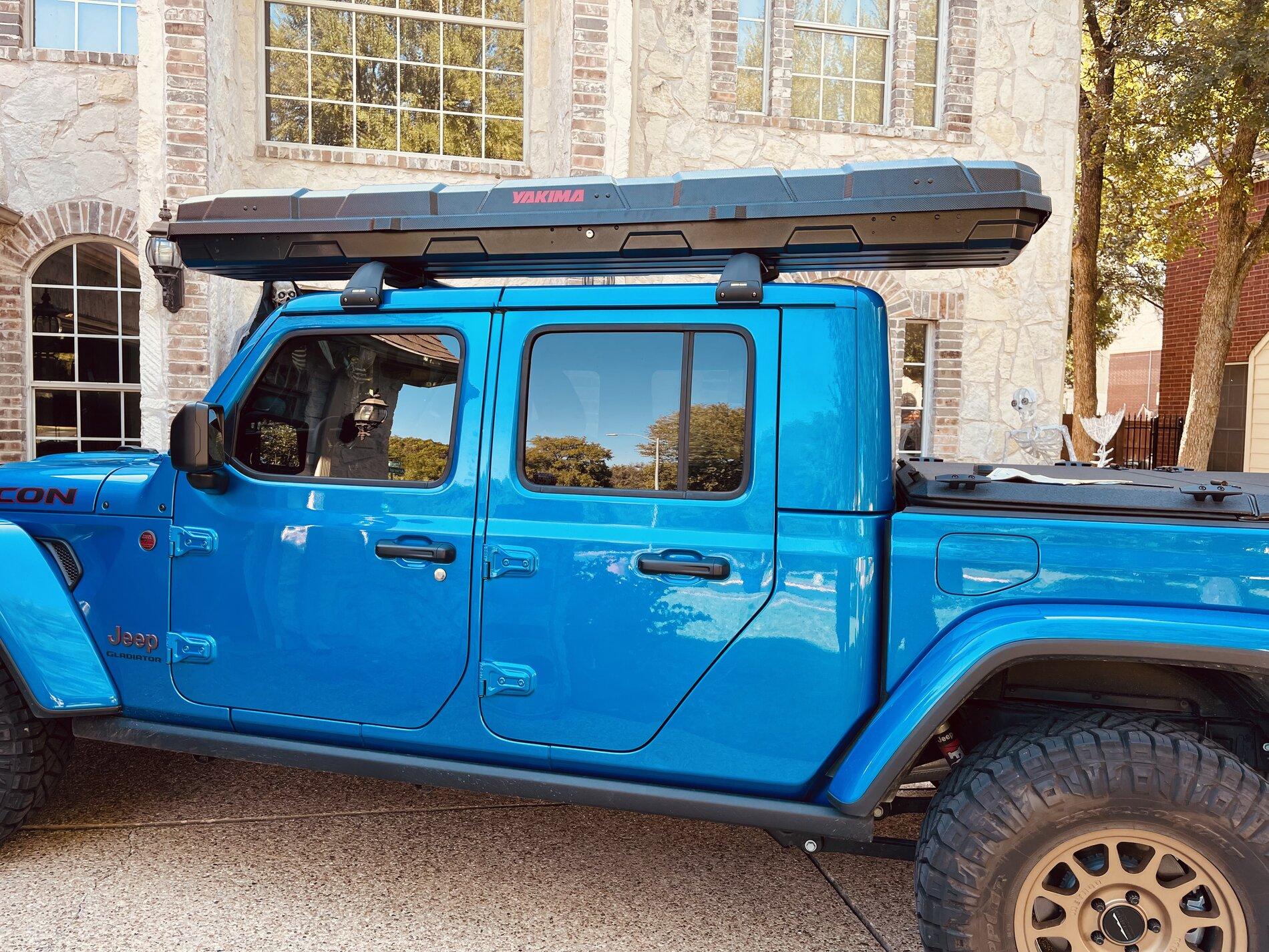 Jeep Gladiator How are you transporting fishing rods? B42045B2-C888-4537-8737-5C2D19B10319