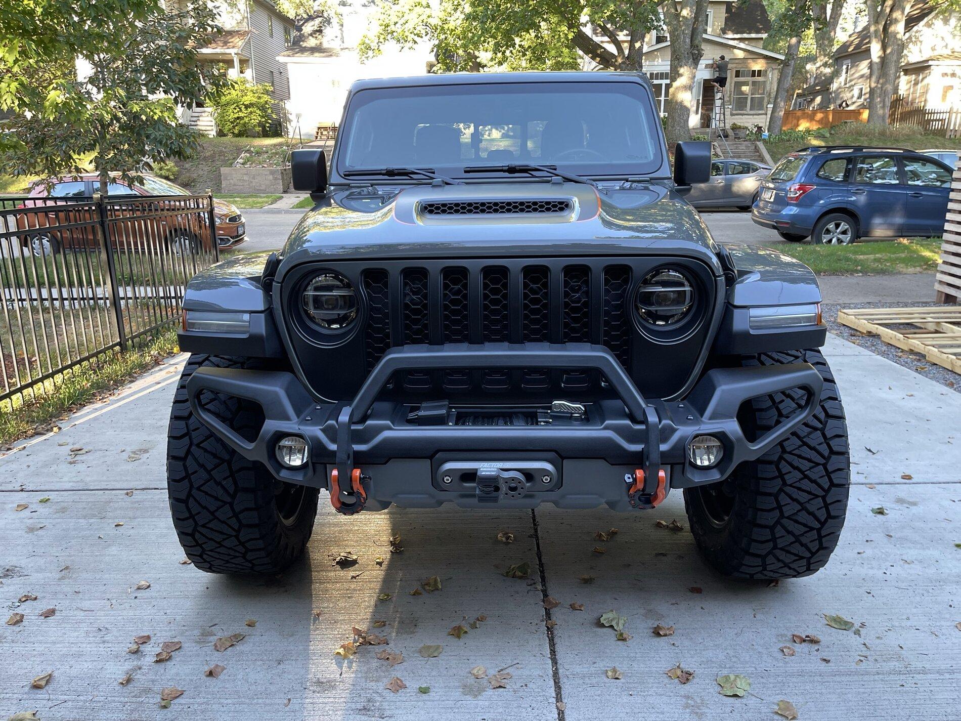 Jeep Gladiator Mojave Skid and Bumper w/Hooks BD4EF498-D3F2-43F2-A759-A6C2A42AE05D