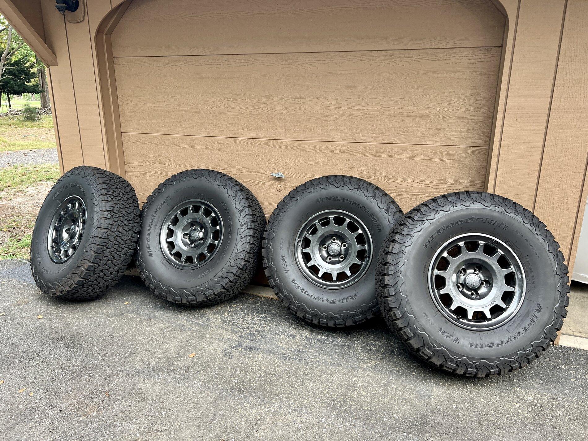 Jeep Gladiator (4) 37 KO2s on AEV Onyx Salta XRs E0CD9D4A-FBAE-4F8C-9A29-34A2551192C5