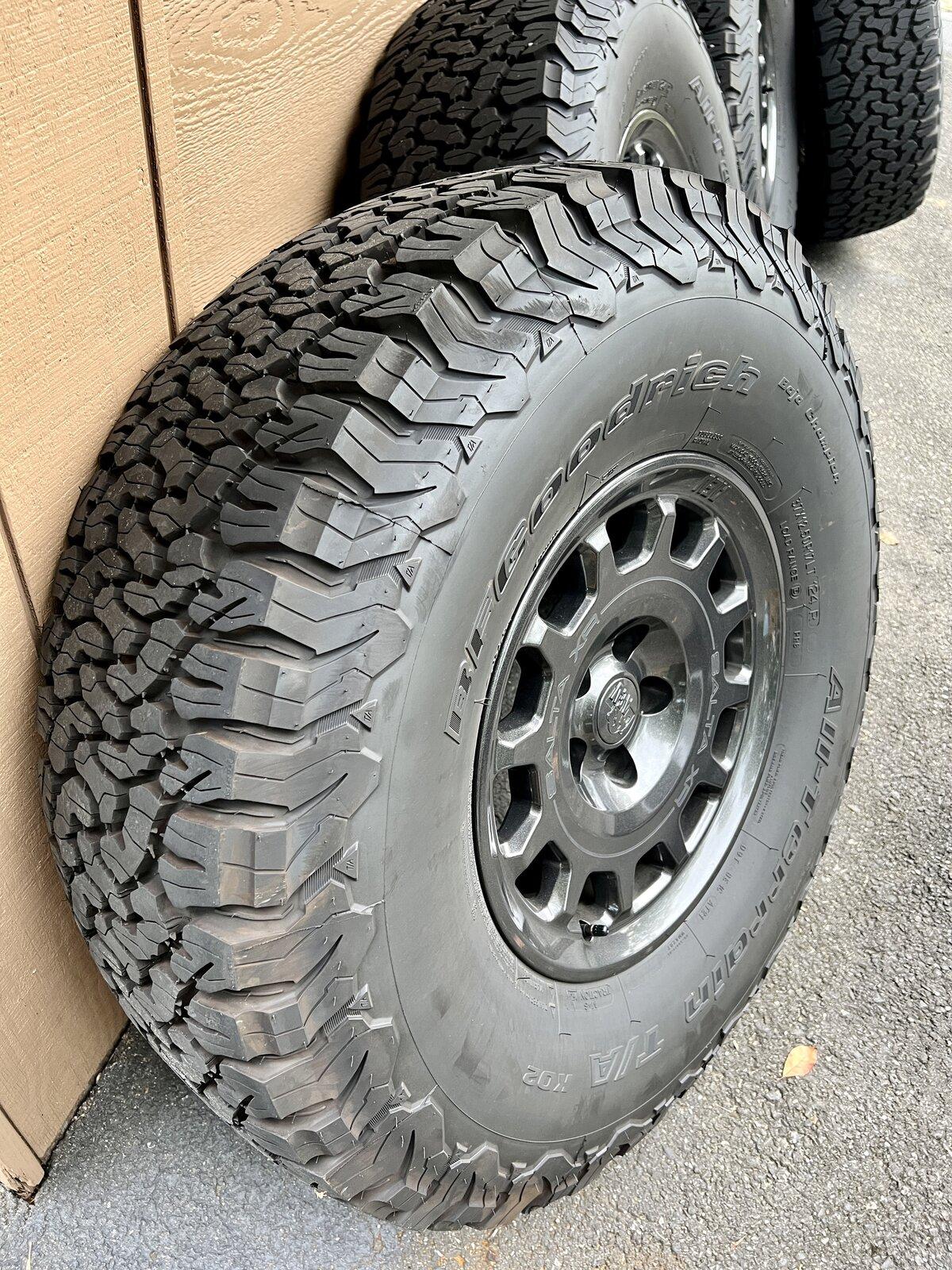 Jeep Gladiator (4) 37 KO2s on AEV Onyx Salta XRs 272B3541-F33E-40C4-A85C-66B9D0CC0C30